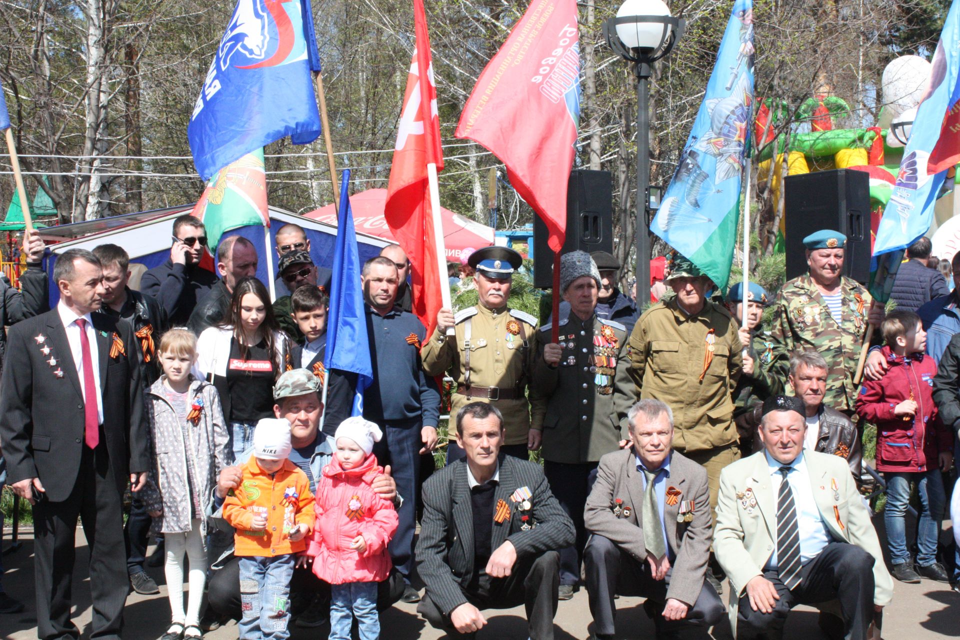 В Чистополе состоялись открытие уголка "Боевой славы" и акция "Бессмертный полк" (фоторепортаж)