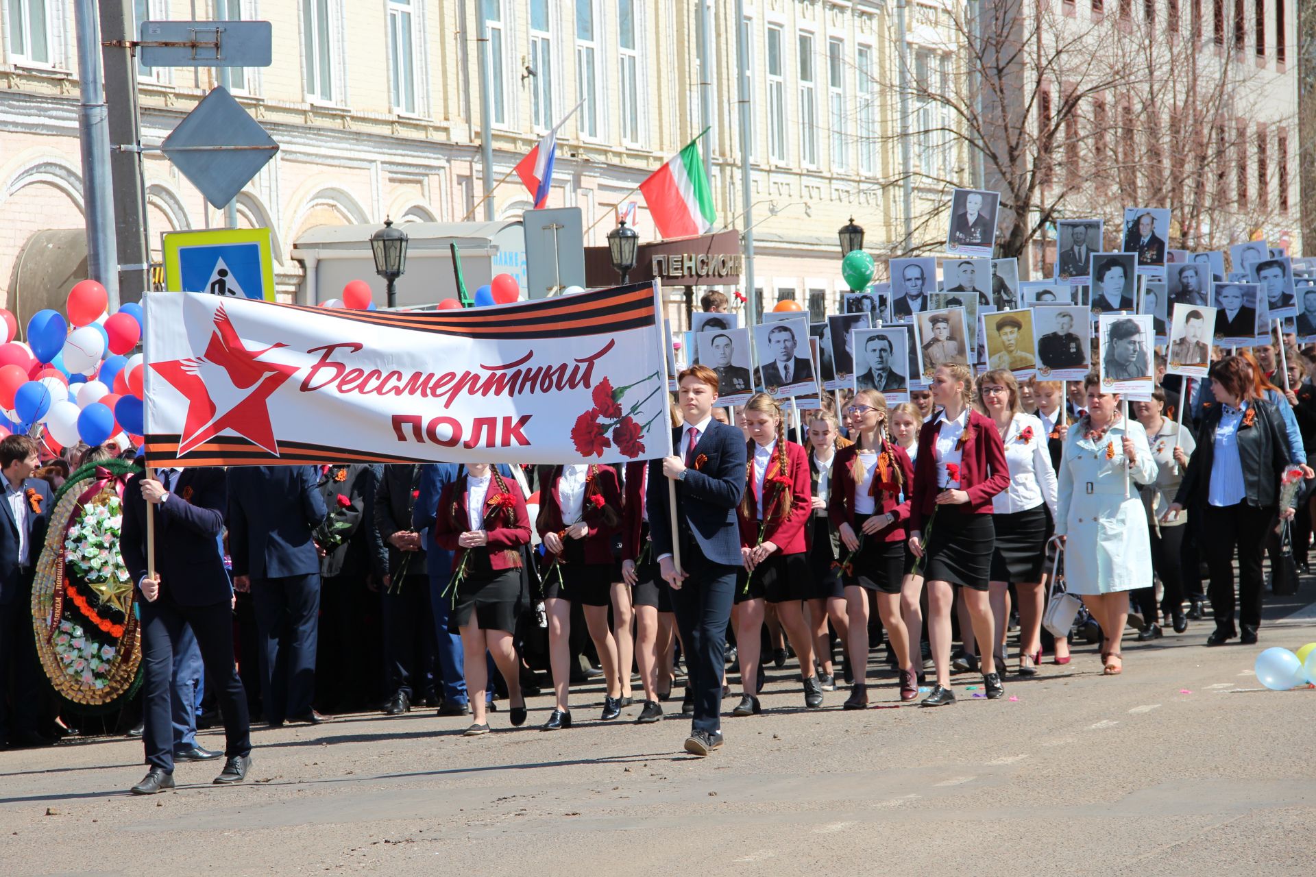 В Чистополе состоялся торжественный митинг к Дню Победы (фоторепортаж)