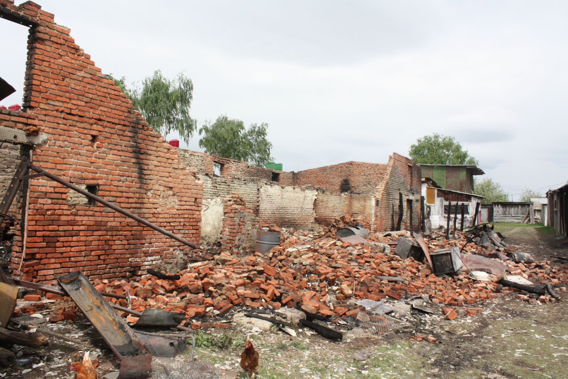 Крупный пожар в Чистопольском районе. Около 20 хозяйственных помещений сгорели дотла