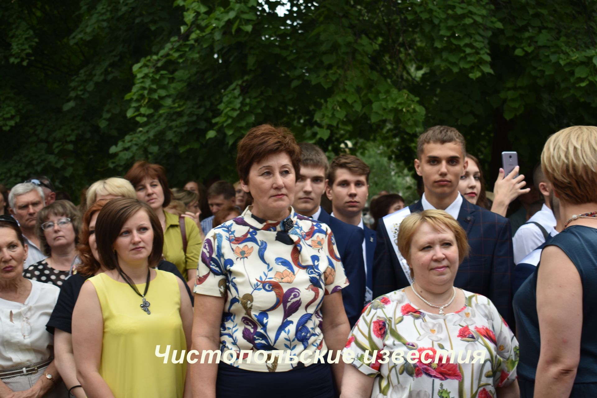 В Чистополе прошел выпускной бал (фоторепортаж)