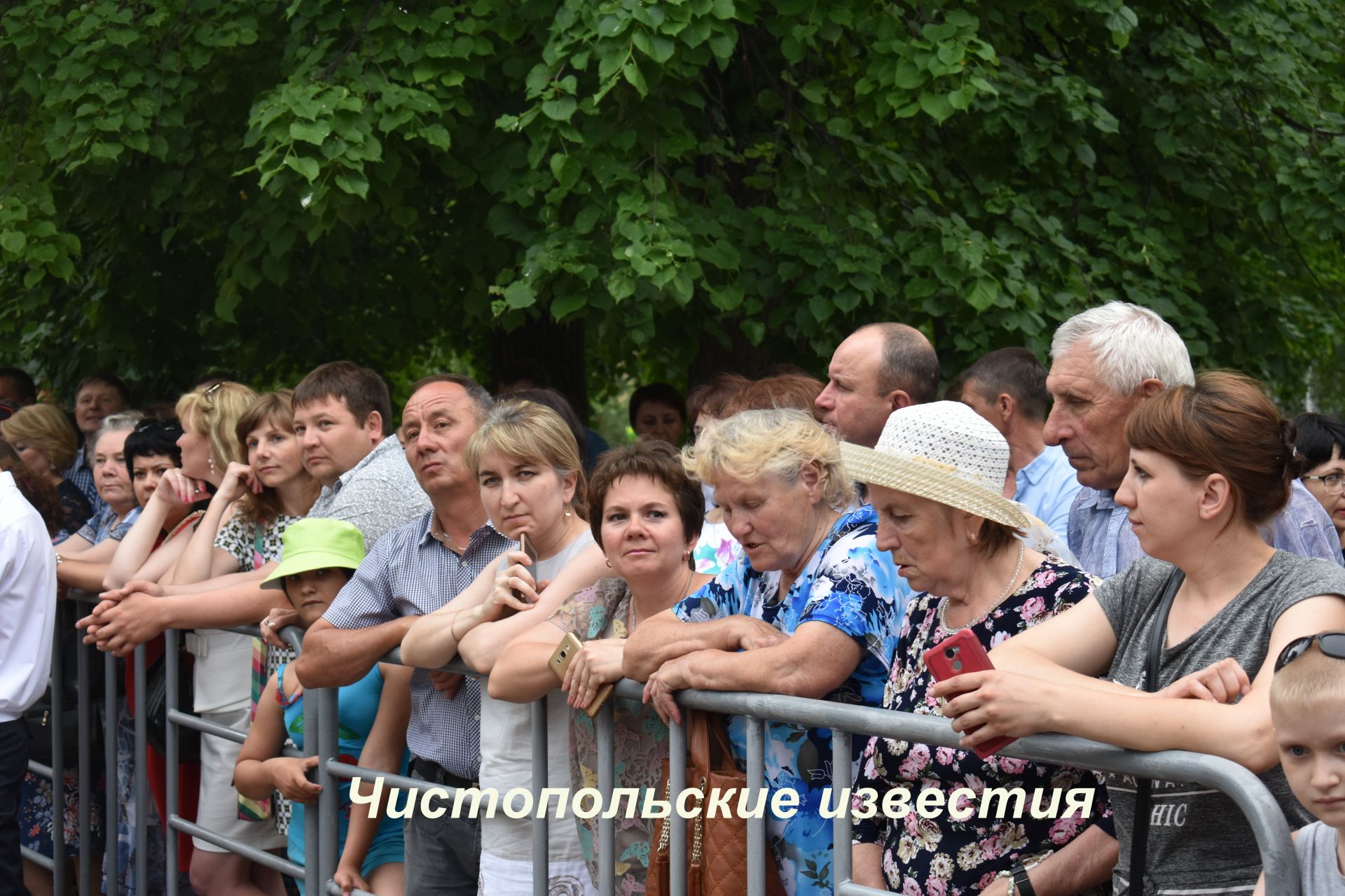 В Чистополе прошел выпускной бал (фоторепортаж)