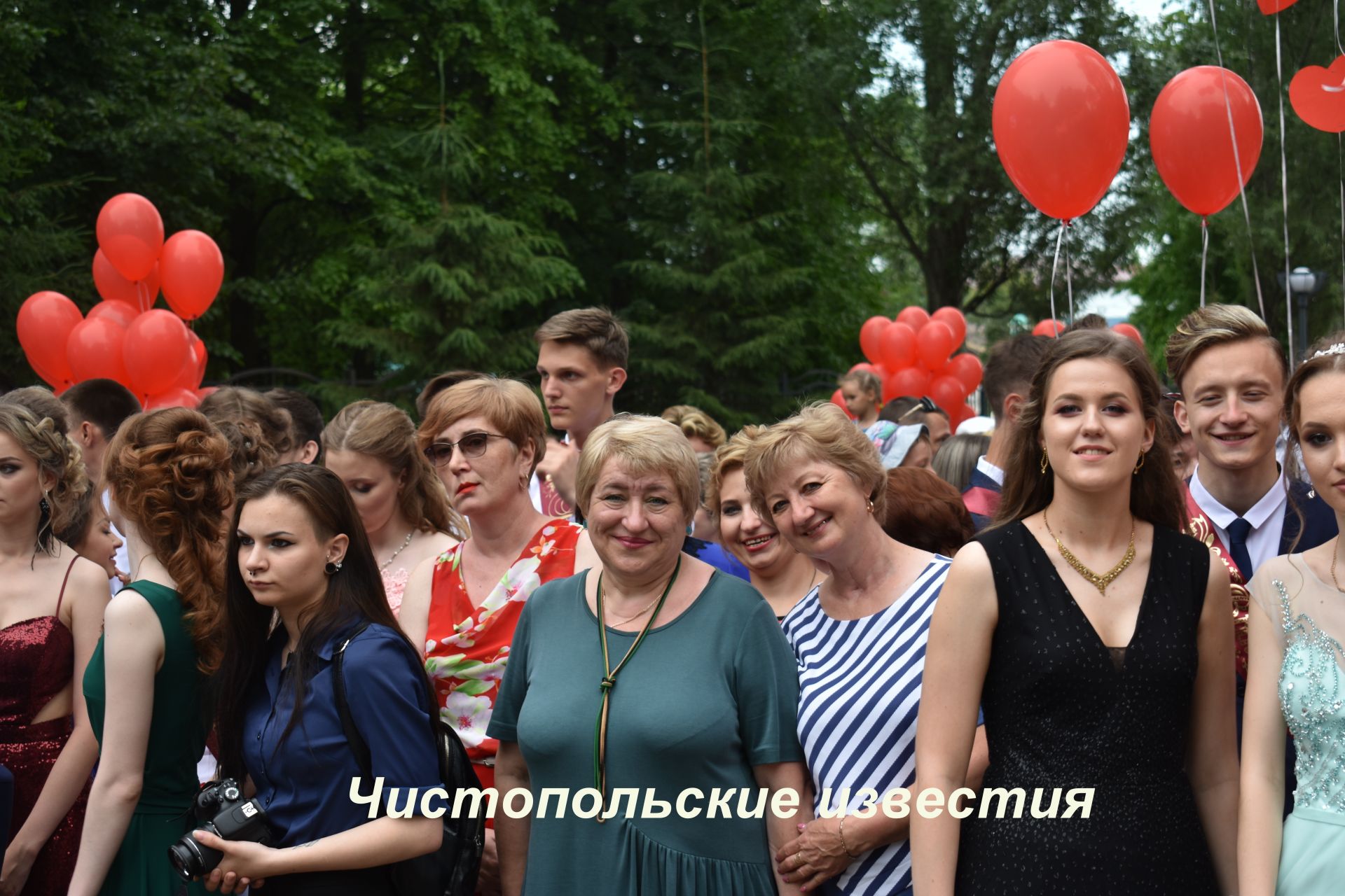 В Чистополе прошел выпускной бал (фоторепортаж)