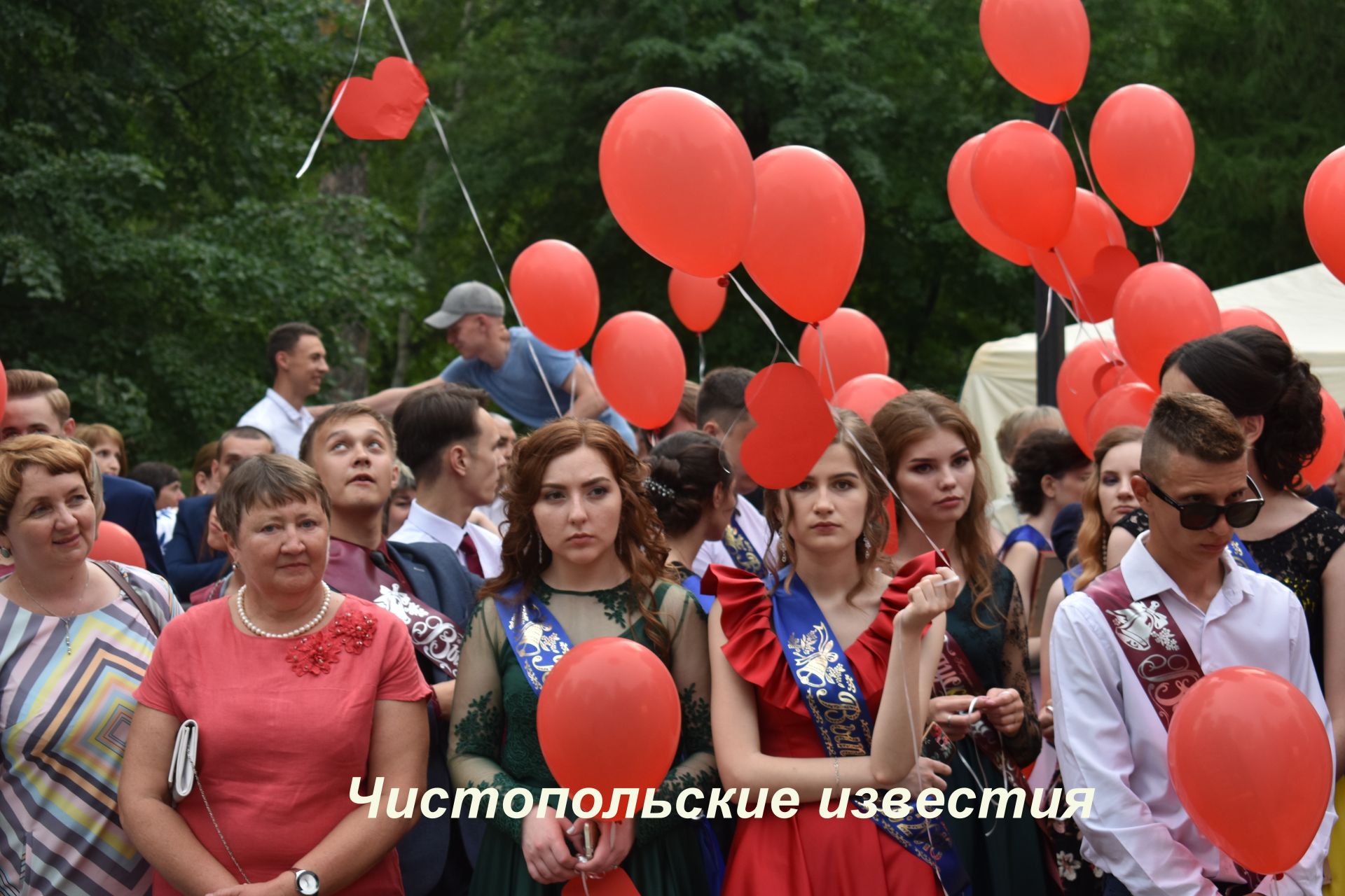 В Чистополе прошел выпускной бал (фоторепортаж)