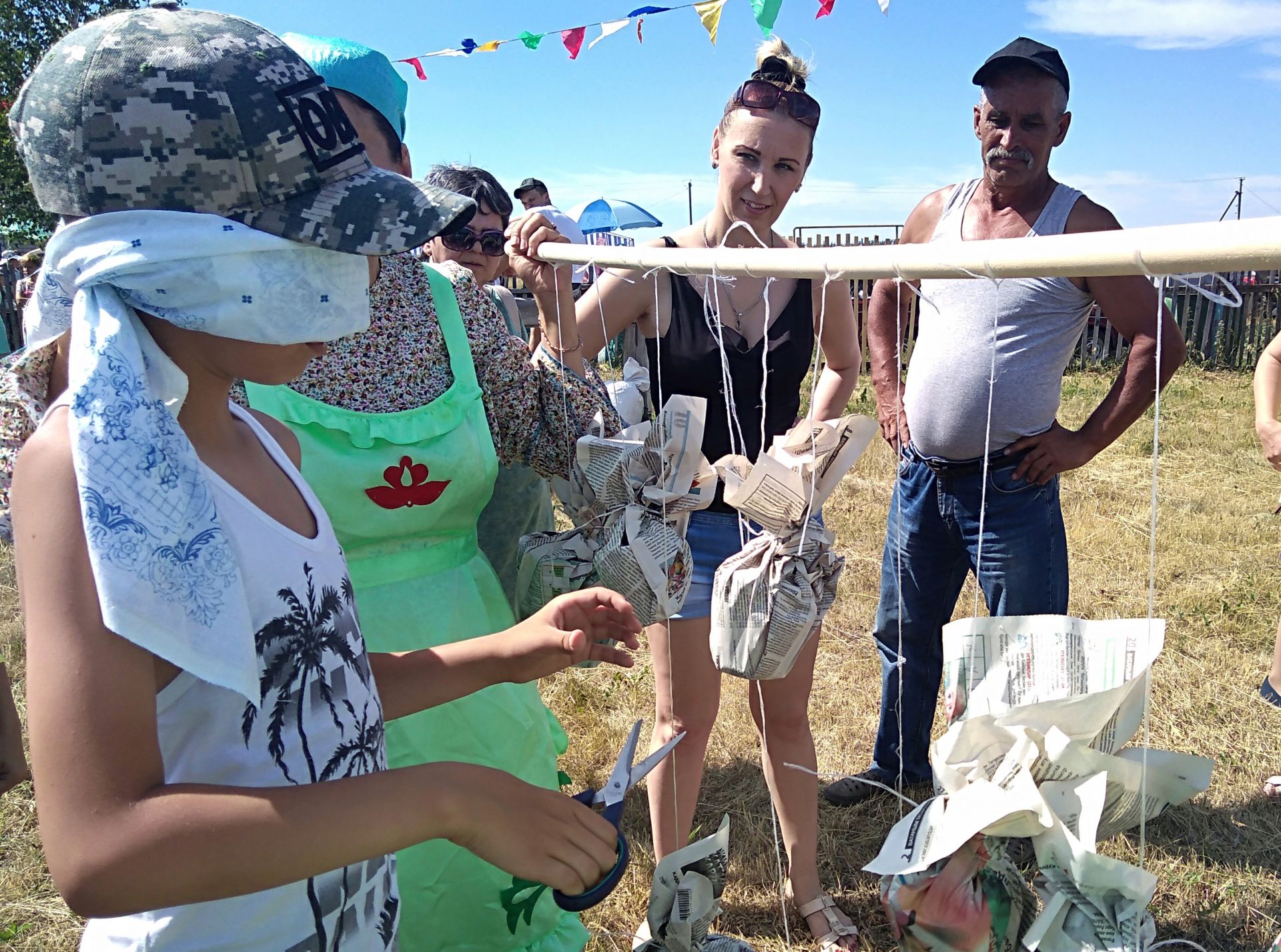 Сотни уроженцев Чистопольского села собрались на веселый и душевный праздник (фоторепортаж)