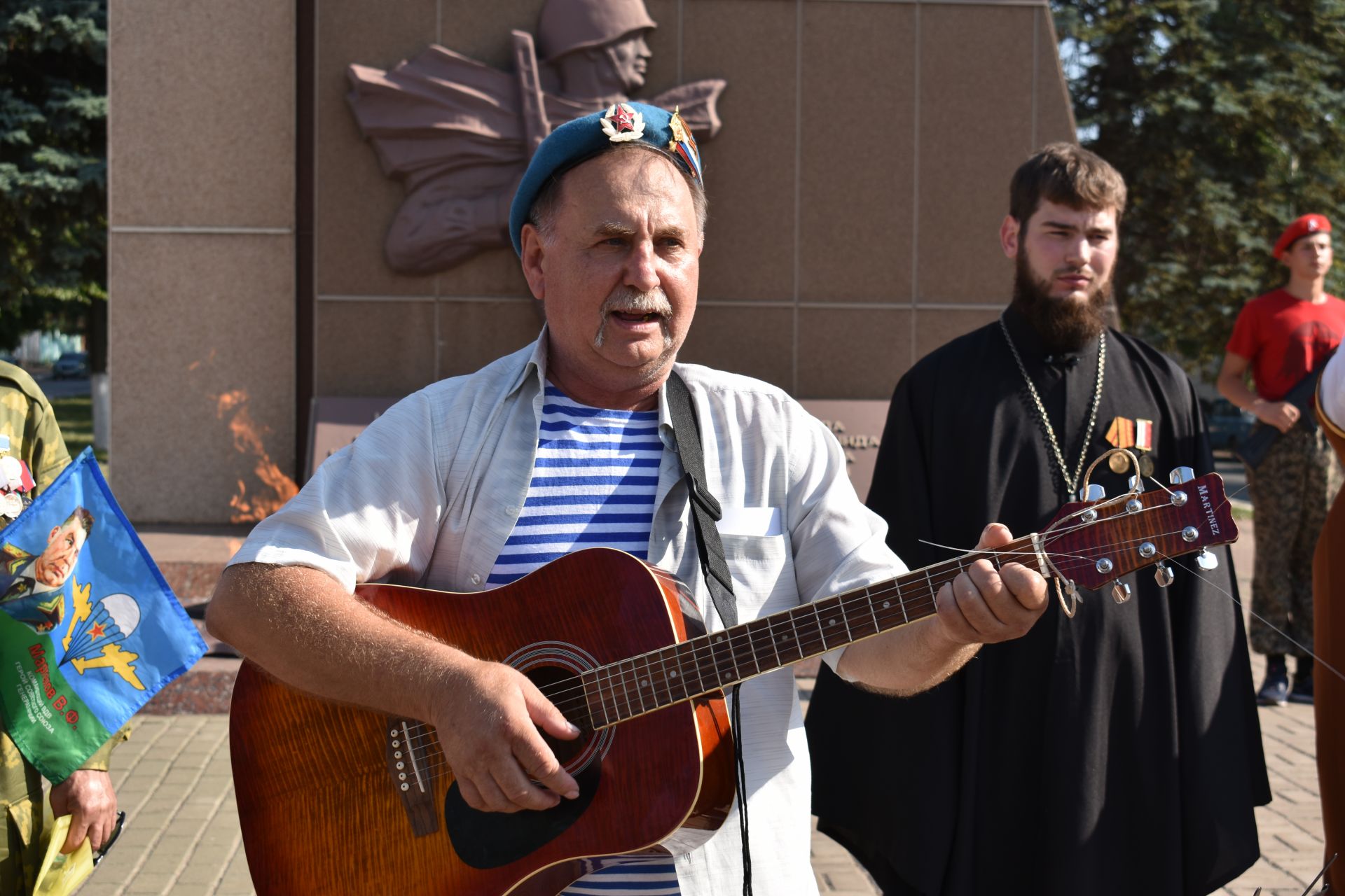 В Чистополе прошел митинг, посвященный дню ВДВ (фоторепортаж)