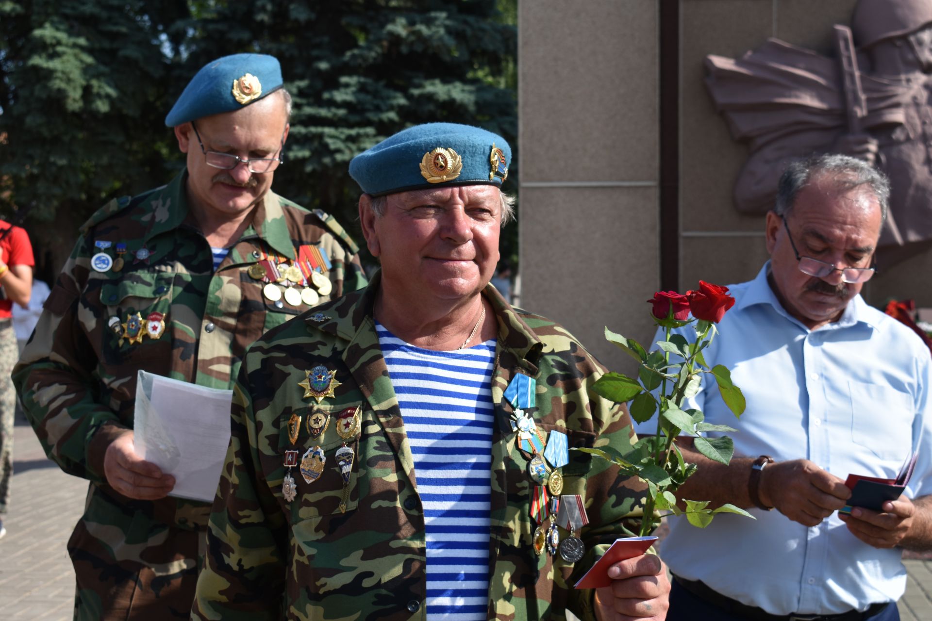 В Чистополе прошел митинг, посвященный дню ВДВ (фоторепортаж)