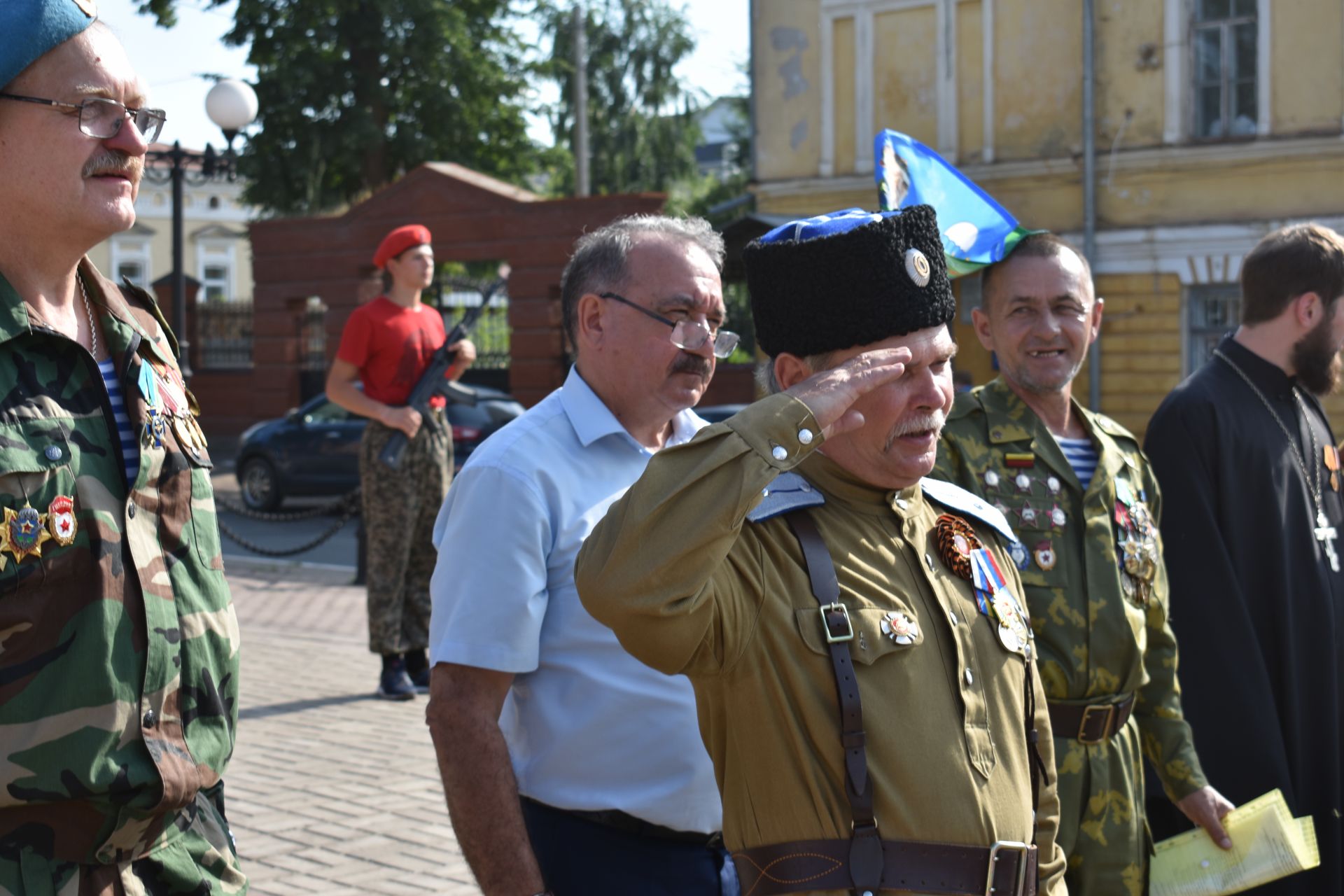 В Чистополе прошел митинг, посвященный дню ВДВ (фоторепортаж)