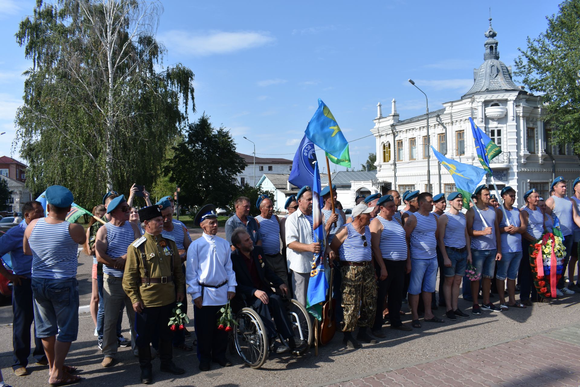 В Чистополе прошел митинг, посвященный дню ВДВ (фоторепортаж)