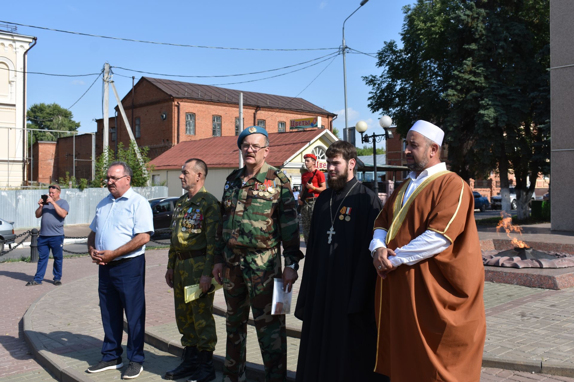 В Чистополе прошел митинг, посвященный дню ВДВ (фоторепортаж)