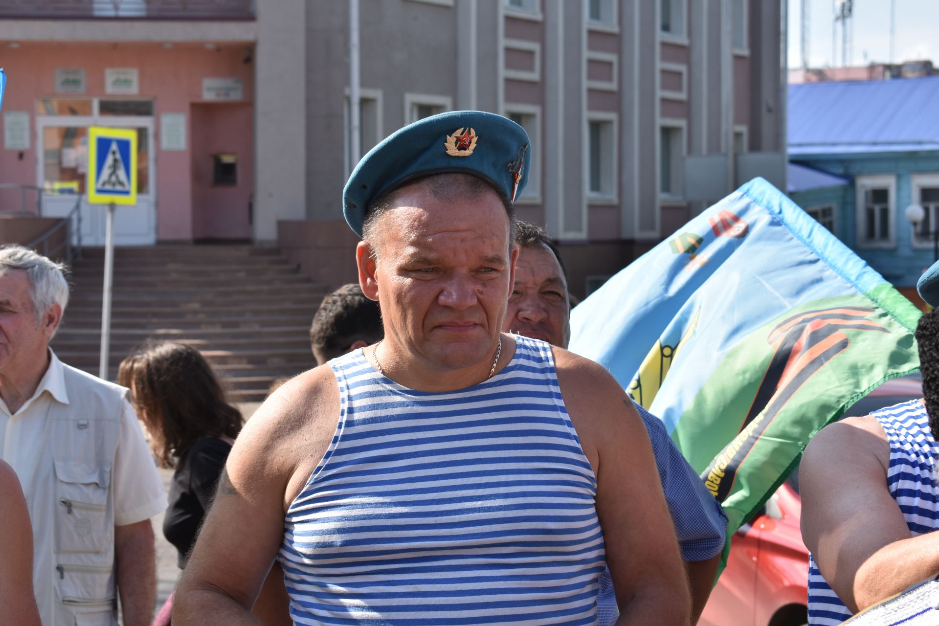 В Чистополе прошел митинг, посвященный дню ВДВ (фоторепортаж)