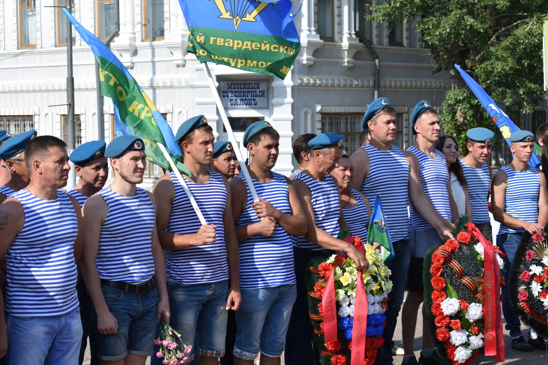 В Чистополе прошел митинг, посвященный дню ВДВ (фоторепортаж)