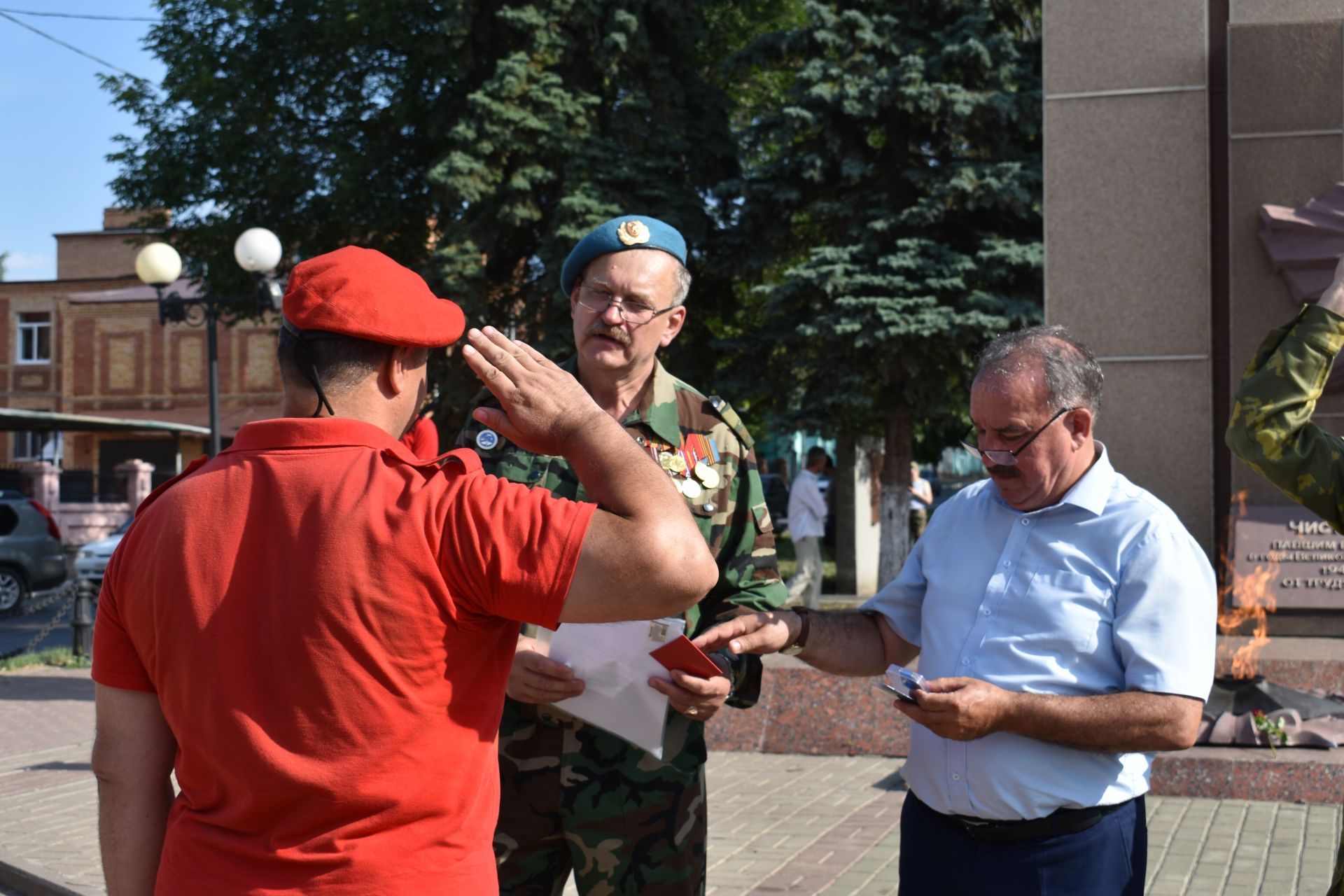 В Чистополе прошел митинг, посвященный дню ВДВ (фоторепортаж)