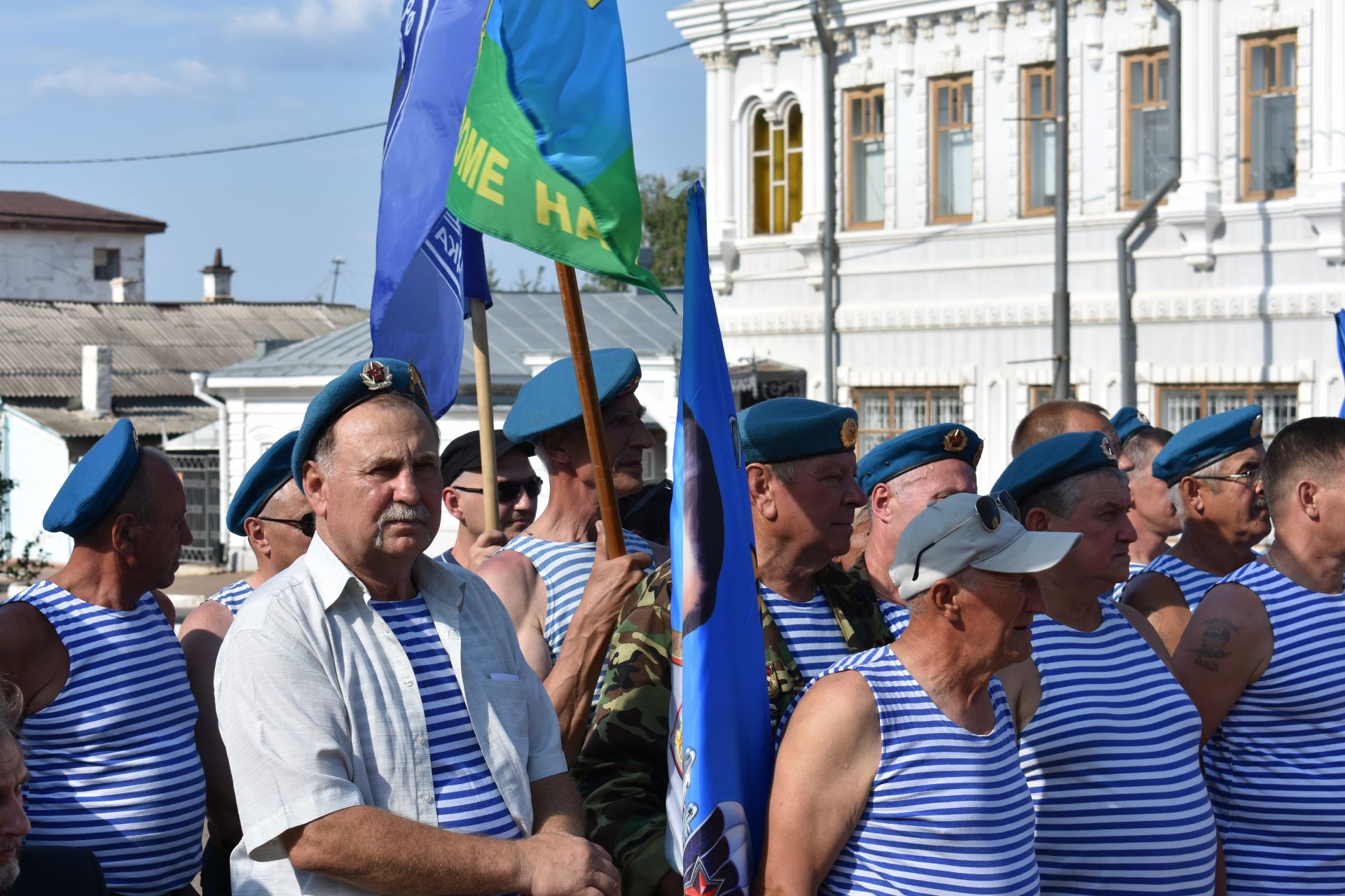 В Чистополе прошел митинг, посвященный дню ВДВ (фоторепортаж)