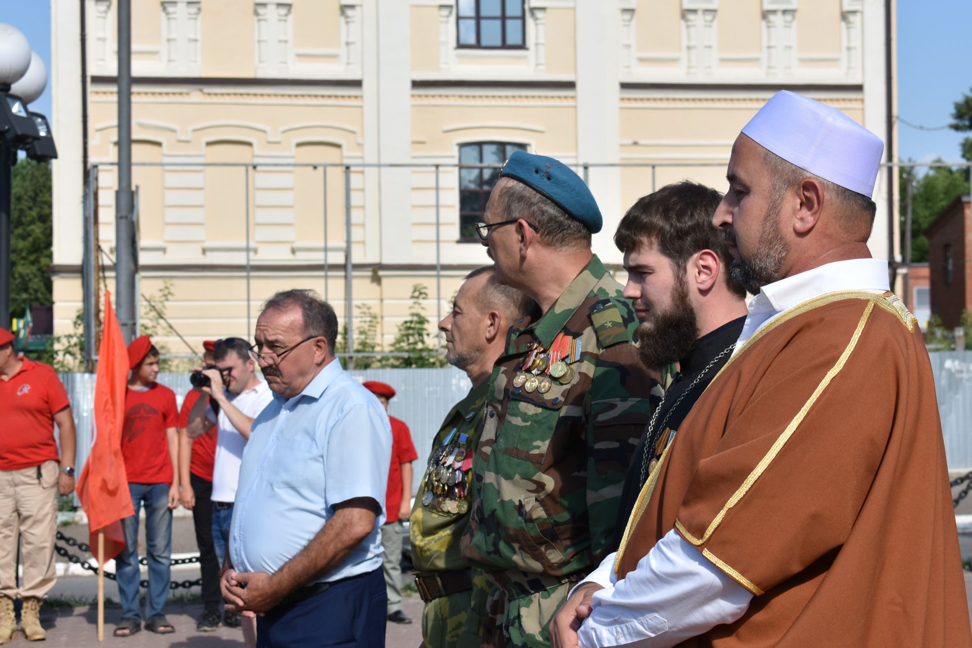 В Чистополе прошел митинг, посвященный дню ВДВ (фоторепортаж)