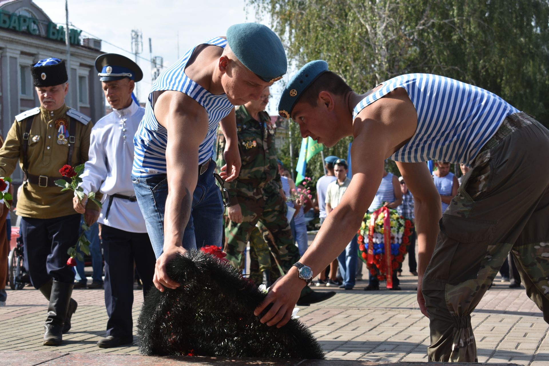 В Чистополе прошел митинг, посвященный дню ВДВ (фоторепортаж)