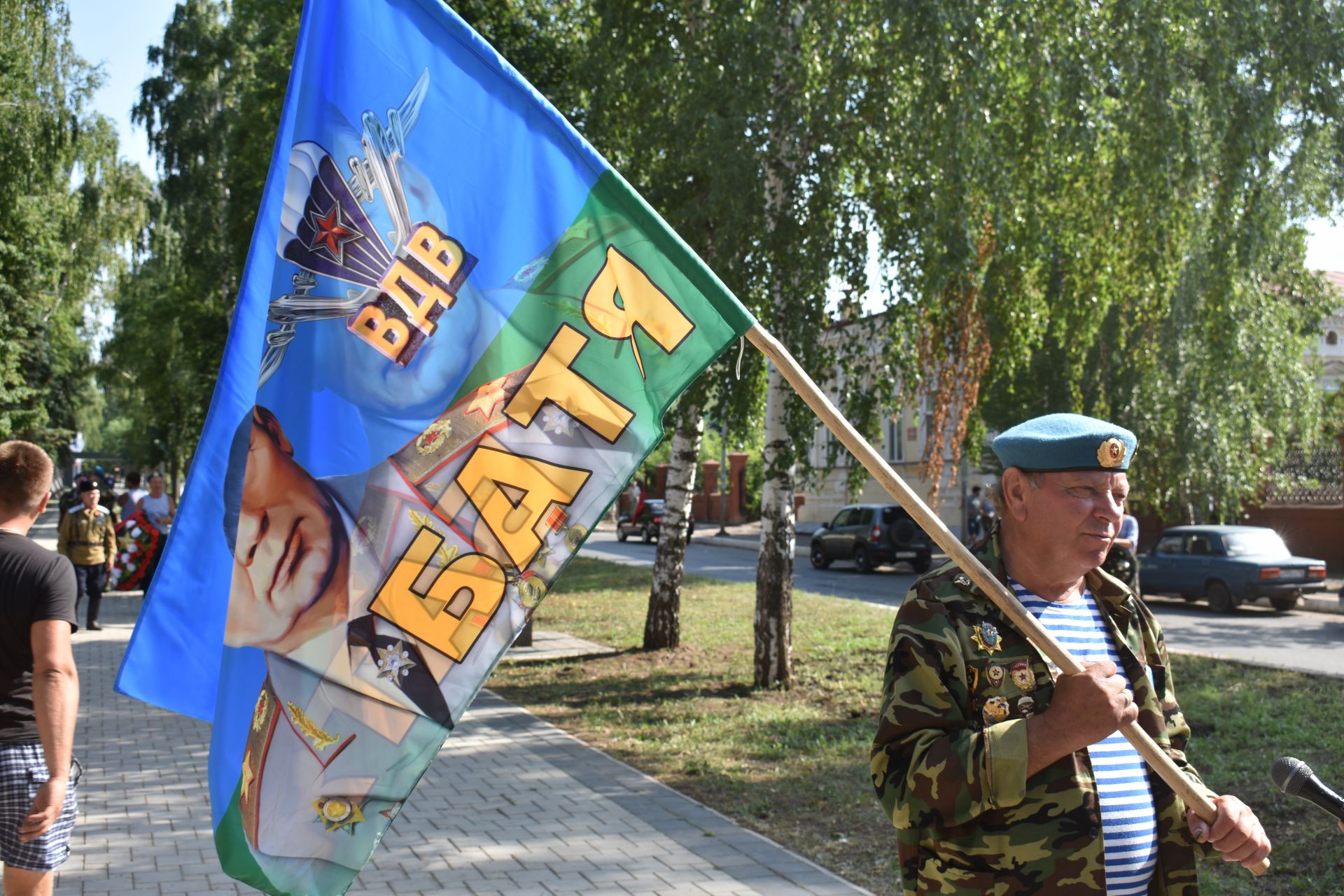 В Чистополе прошел митинг, посвященный дню ВДВ (фоторепортаж)