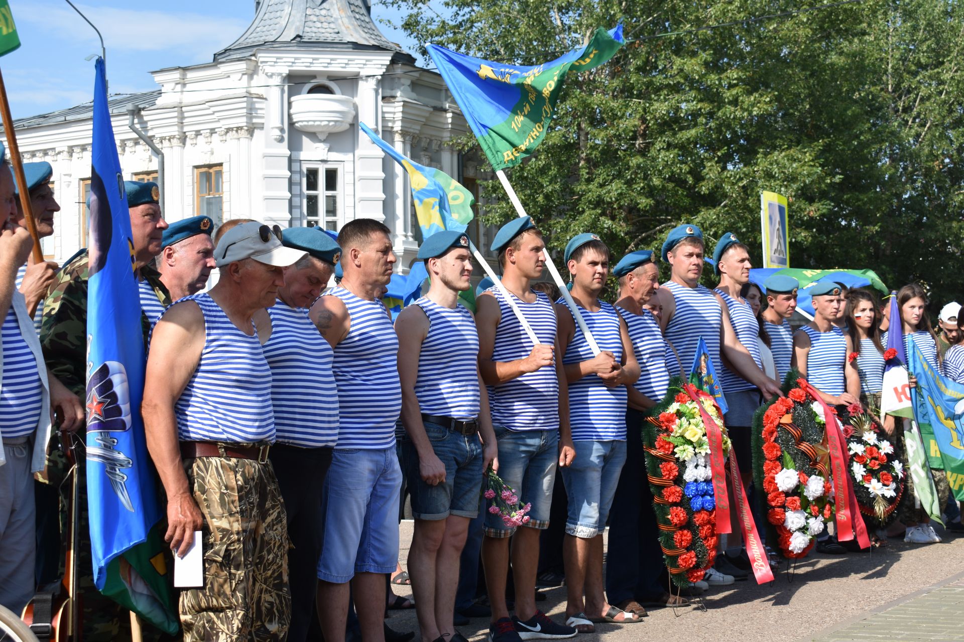 В Чистополе прошел митинг, посвященный дню ВДВ (фоторепортаж)