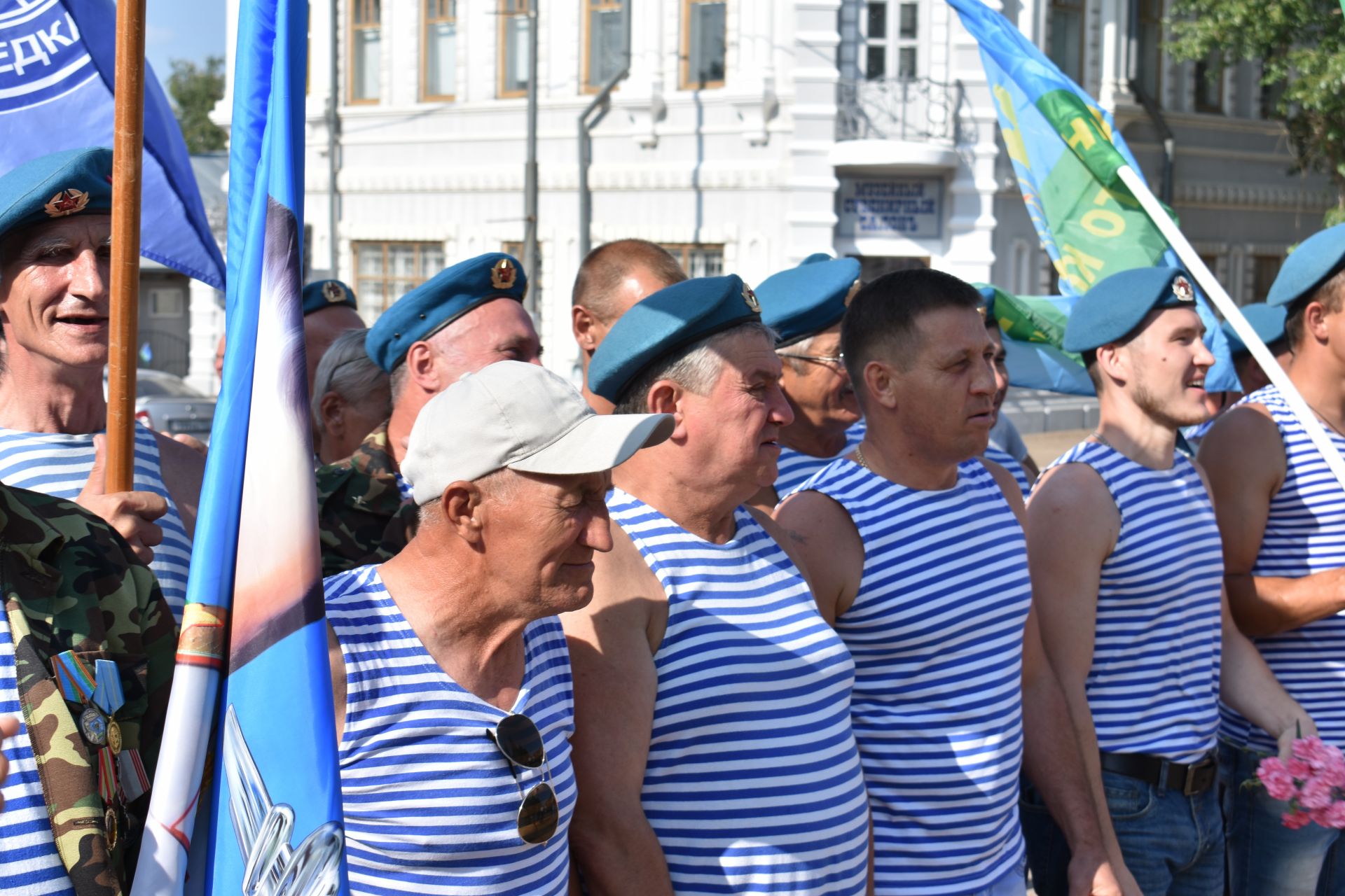 В Чистополе прошел митинг, посвященный дню ВДВ (фоторепортаж)