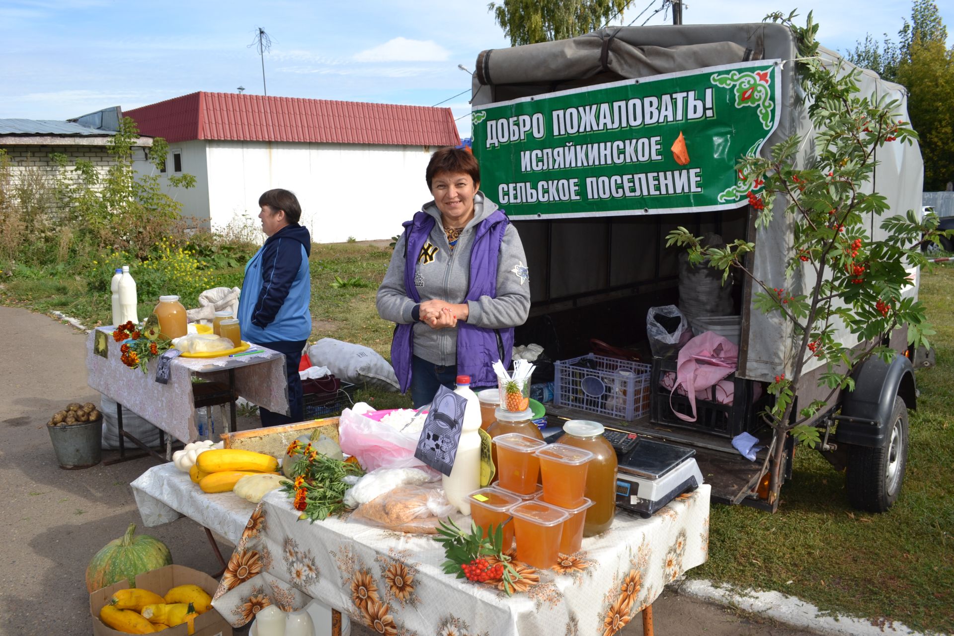 В Чистополе состоялась первая в этом году осенняя ярмарка (фоторепортаж)