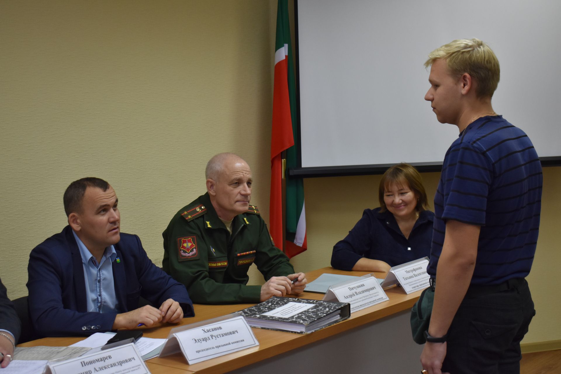 В Чистополе состоялось первое заседание призывной комиссии (Фоторепортаж)