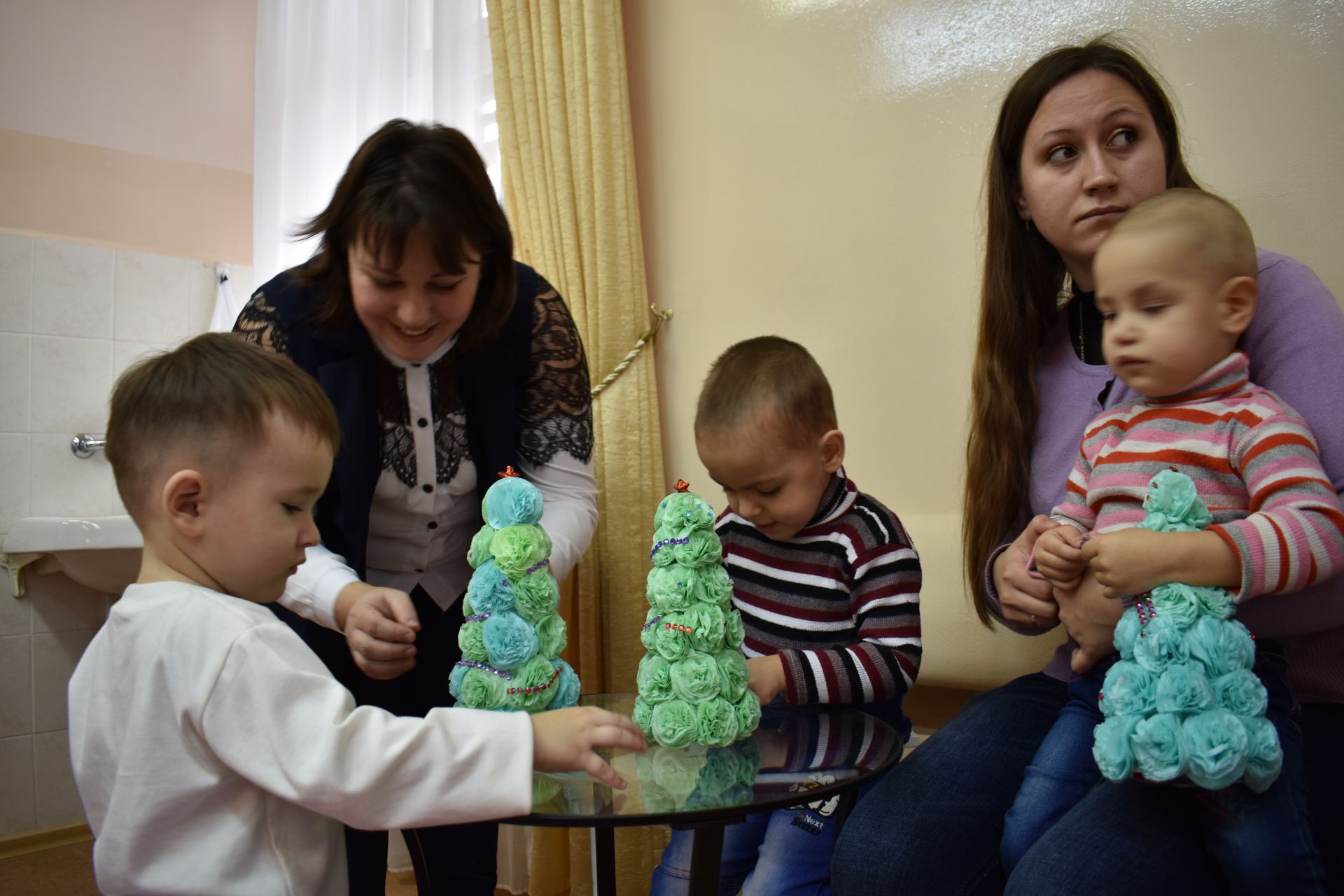 Рожденным раньше срока особое внимание: встреча в Чистопольском роддоме