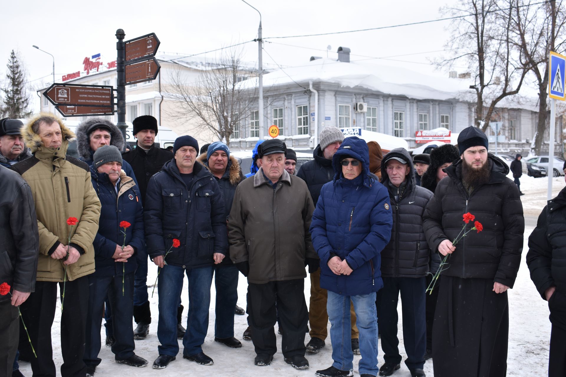 В Чистополе почтили память погибших солдат в Афганистане (фоторепортаж)