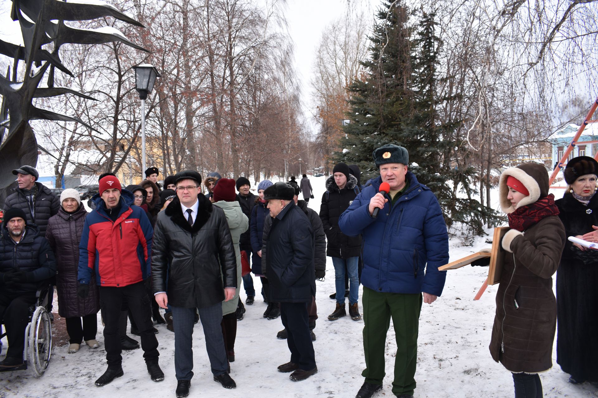 В Чистополе почтили память погибших солдат в Афганистане (фоторепортаж)