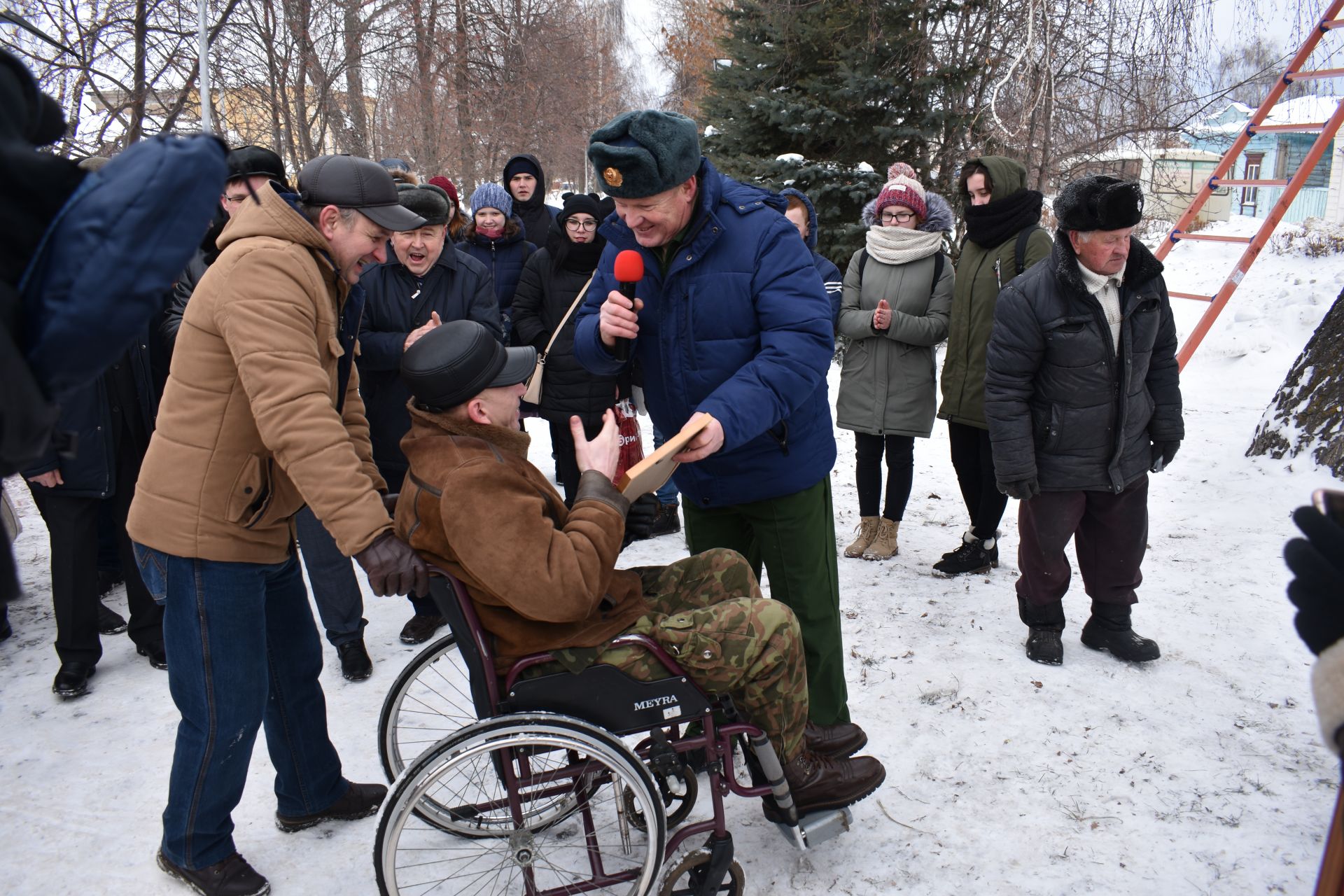 В Чистополе почтили память погибших солдат в Афганистане (фоторепортаж)