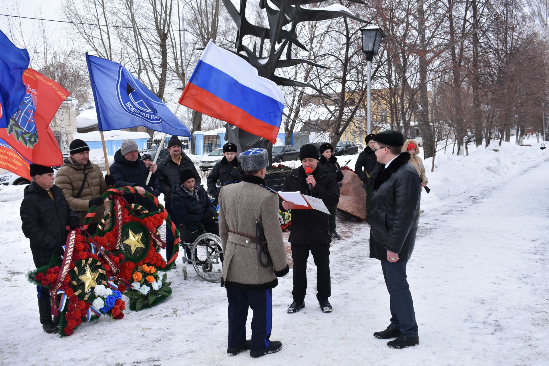 В Чистополе почтили память погибших солдат в Афганистане (фоторепортаж)