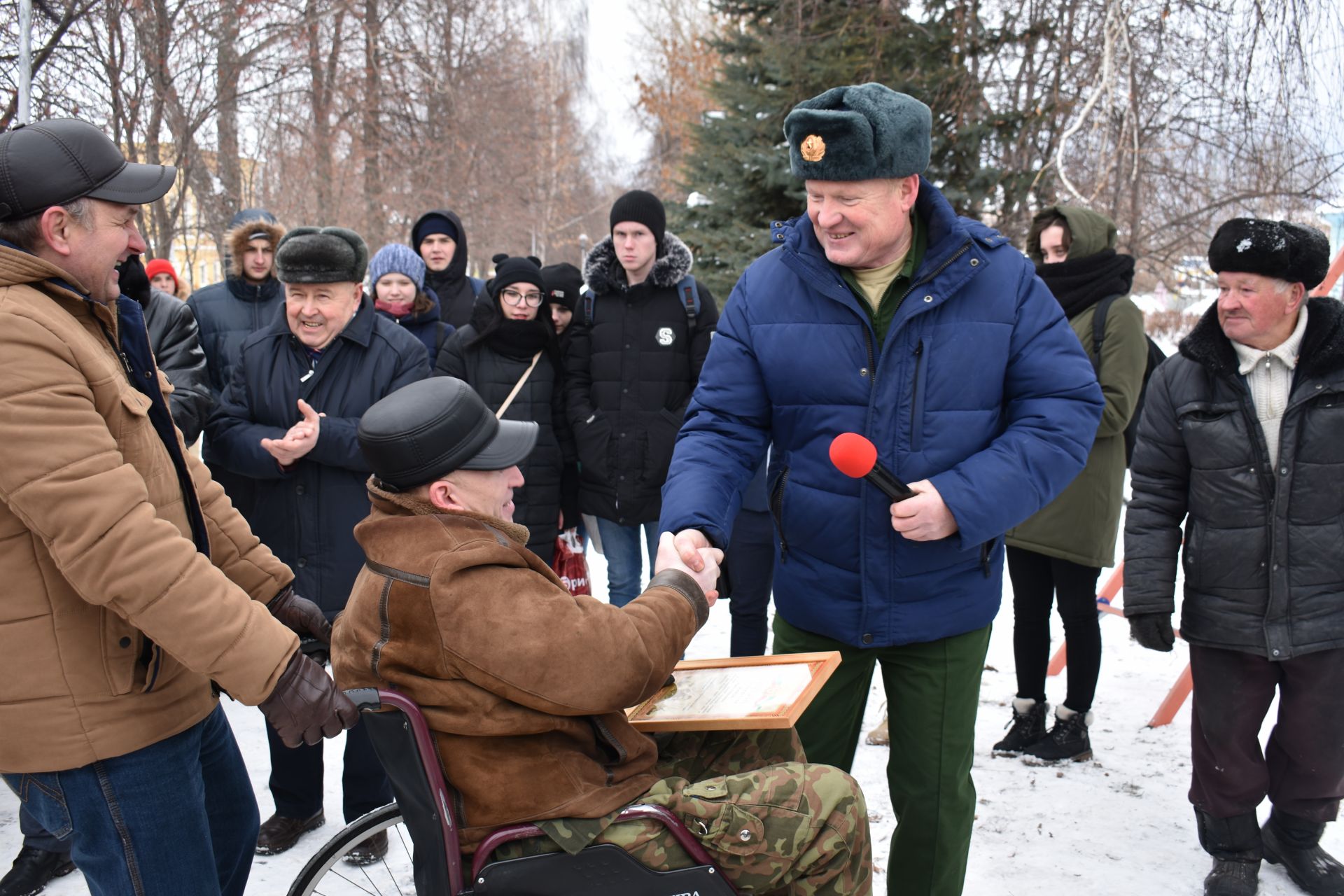 В Чистополе почтили память погибших солдат в Афганистане (фоторепортаж)