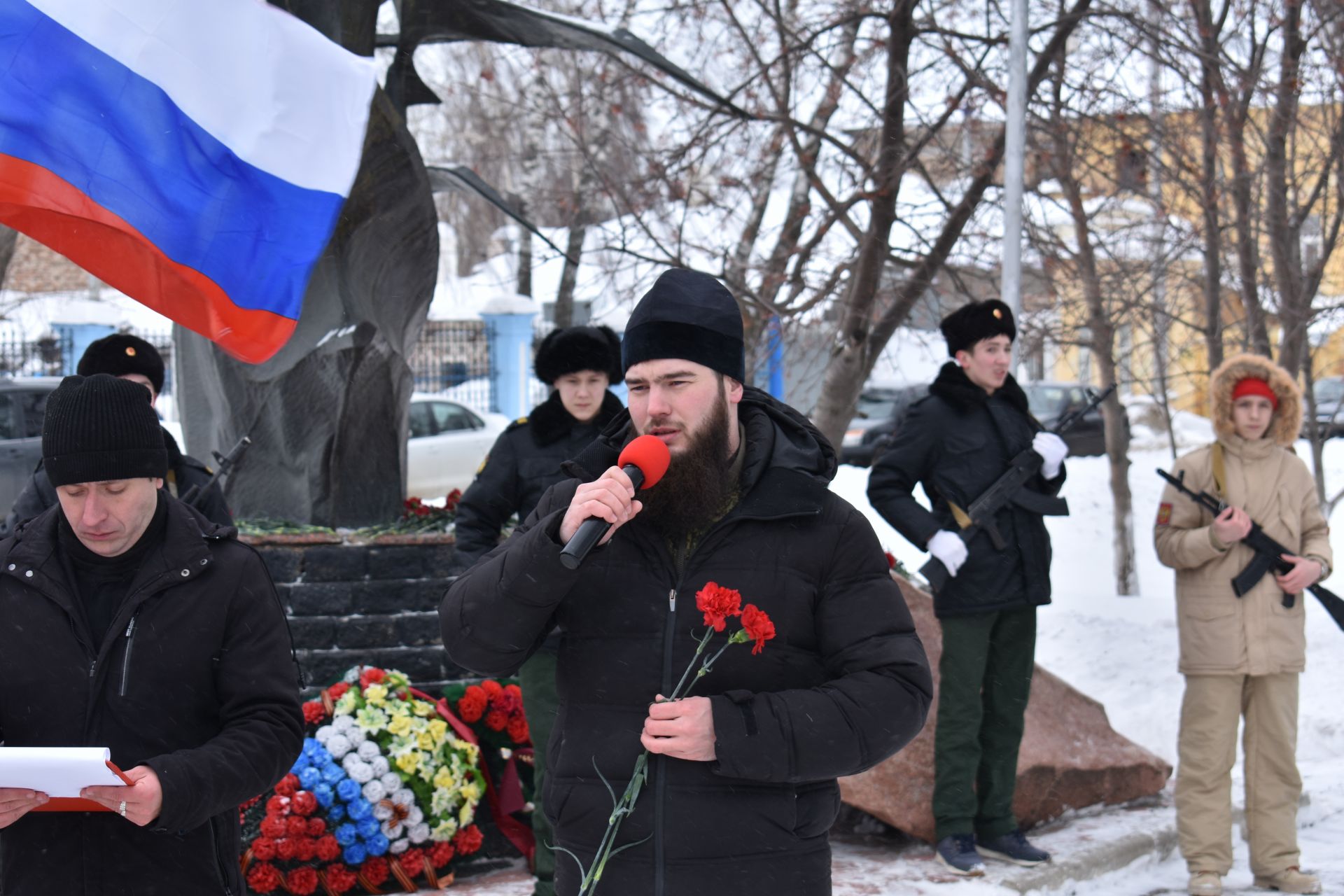 В Чистополе почтили память погибших солдат в Афганистане (фоторепортаж)