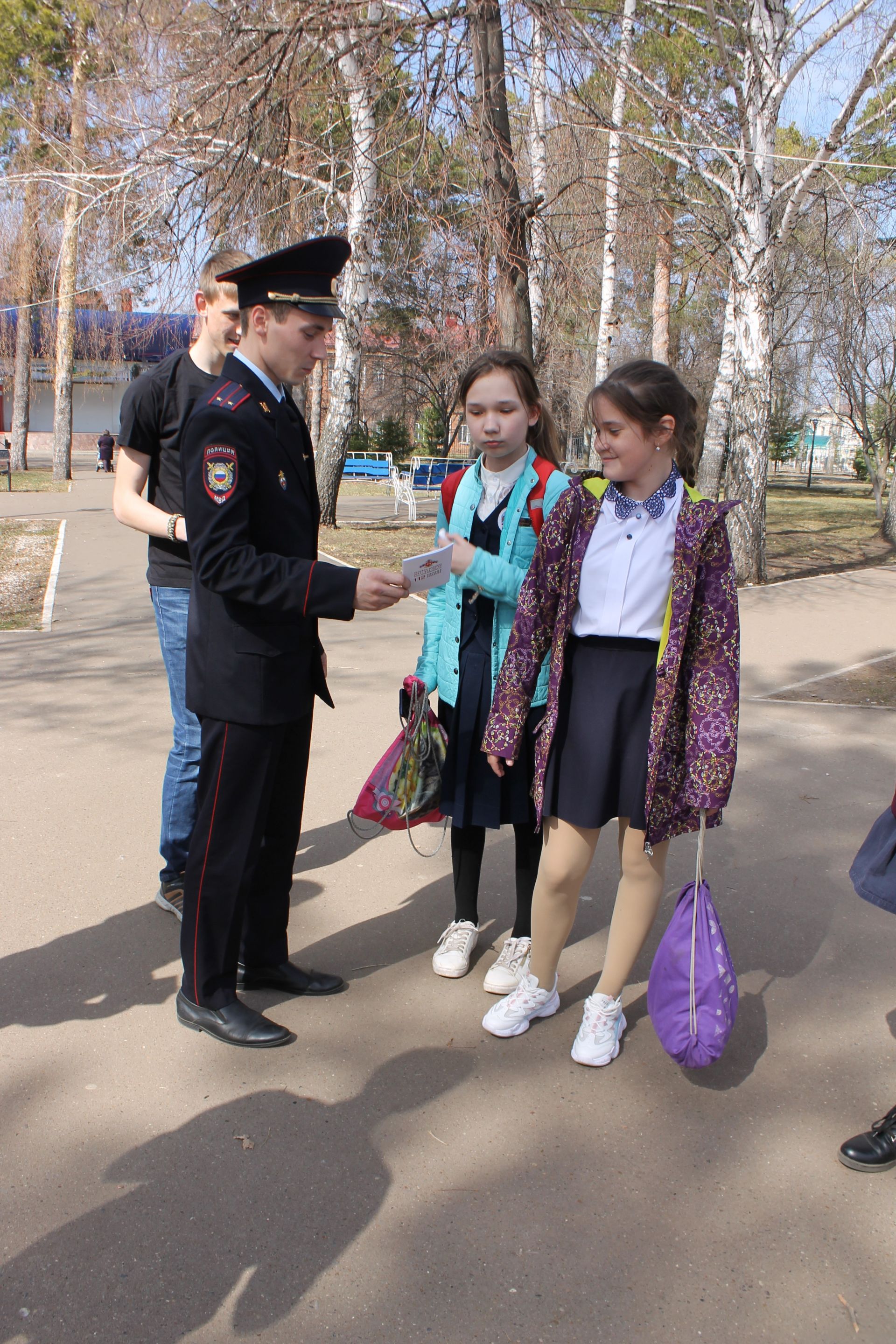 Молодые чистопольцы ратуют за здоровый образ жизни: флешмоб в городском саду