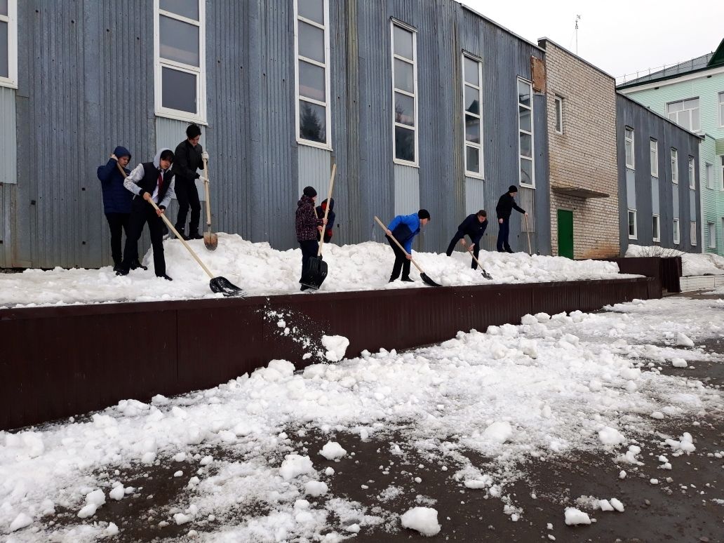 В Чистополе стартовал двухмесячник по санитарной очистке (фоторепортаж)