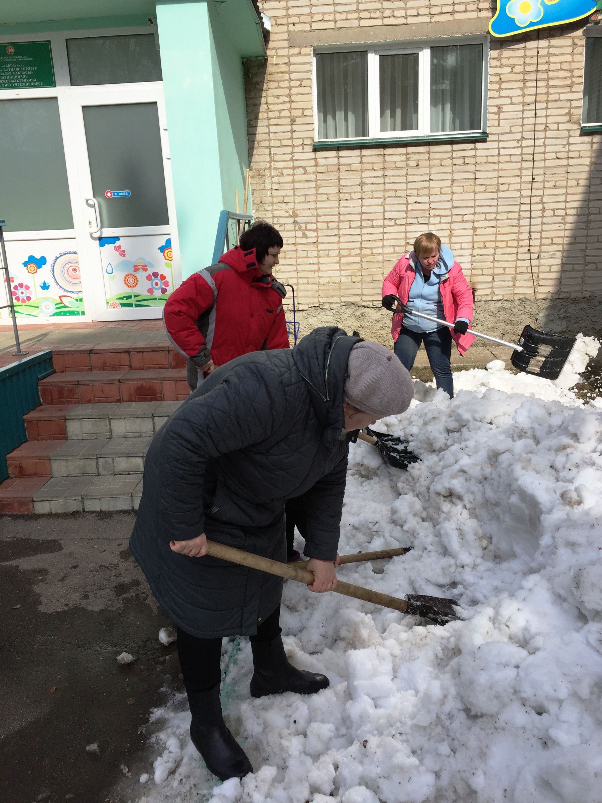 В Чистополе стартовал двухмесячник по санитарной очистке (фоторепортаж)