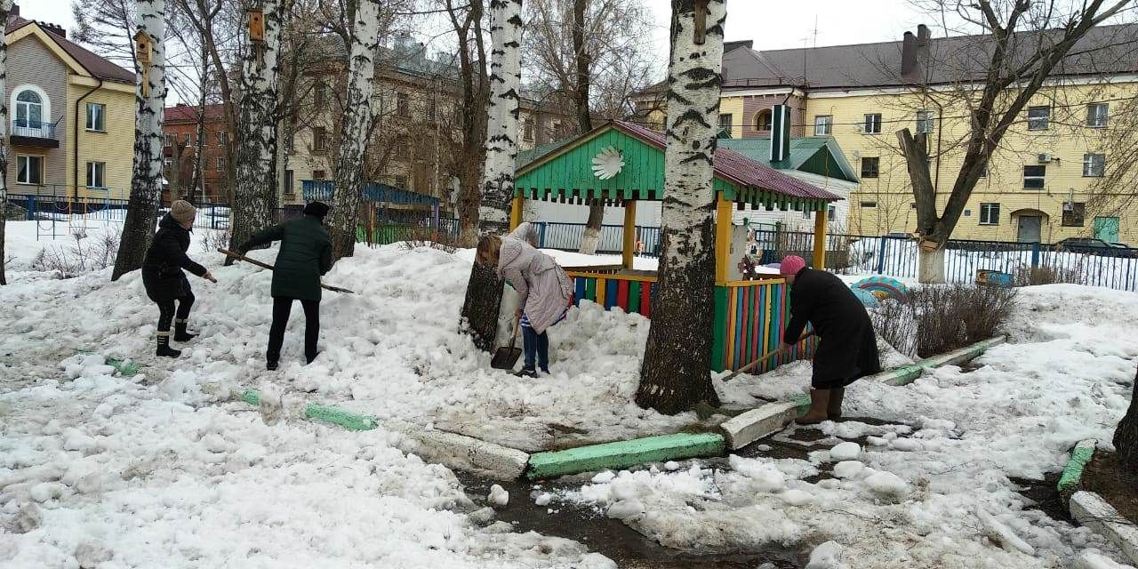 В Чистополе стартовал двухмесячник по санитарной очистке (фоторепортаж)