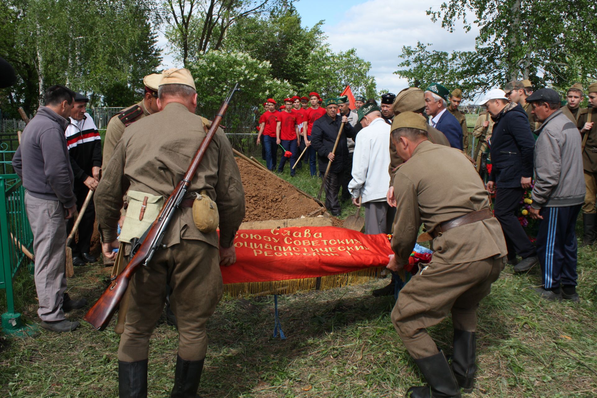 В Чистополе перезахоронили останки солдата, погибшего на поле кровопролитных сражений