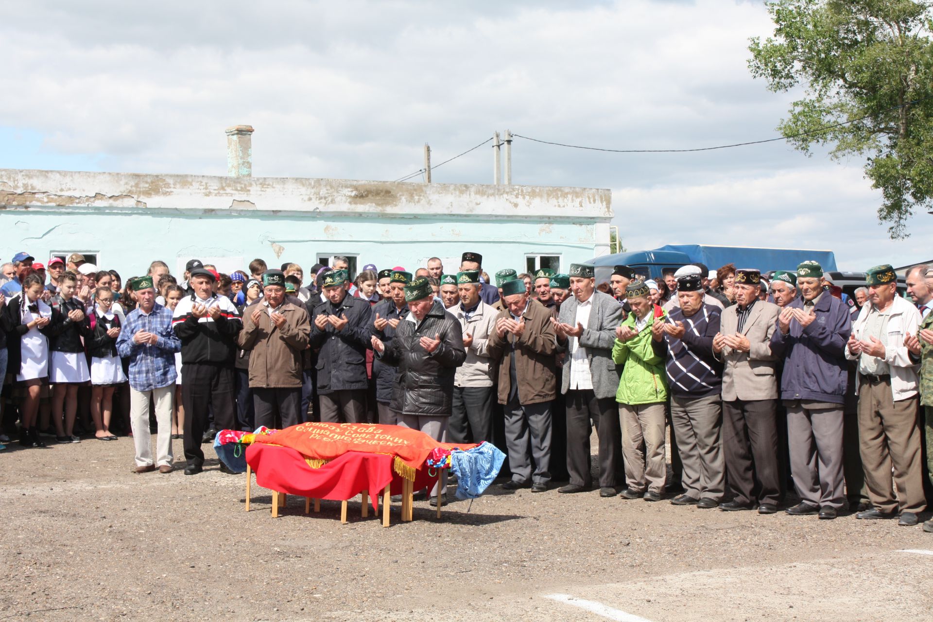 В Чистополе перезахоронили останки солдата, погибшего на поле кровопролитных сражений