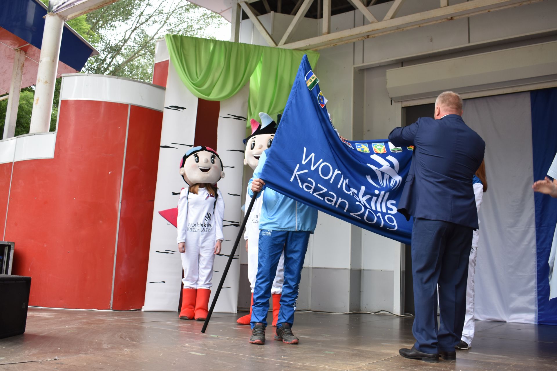 Чистополь принял республиканскую эстафету флага мирового чемпионата WorldSkills Kazan-2019 (Фоторепортаж)