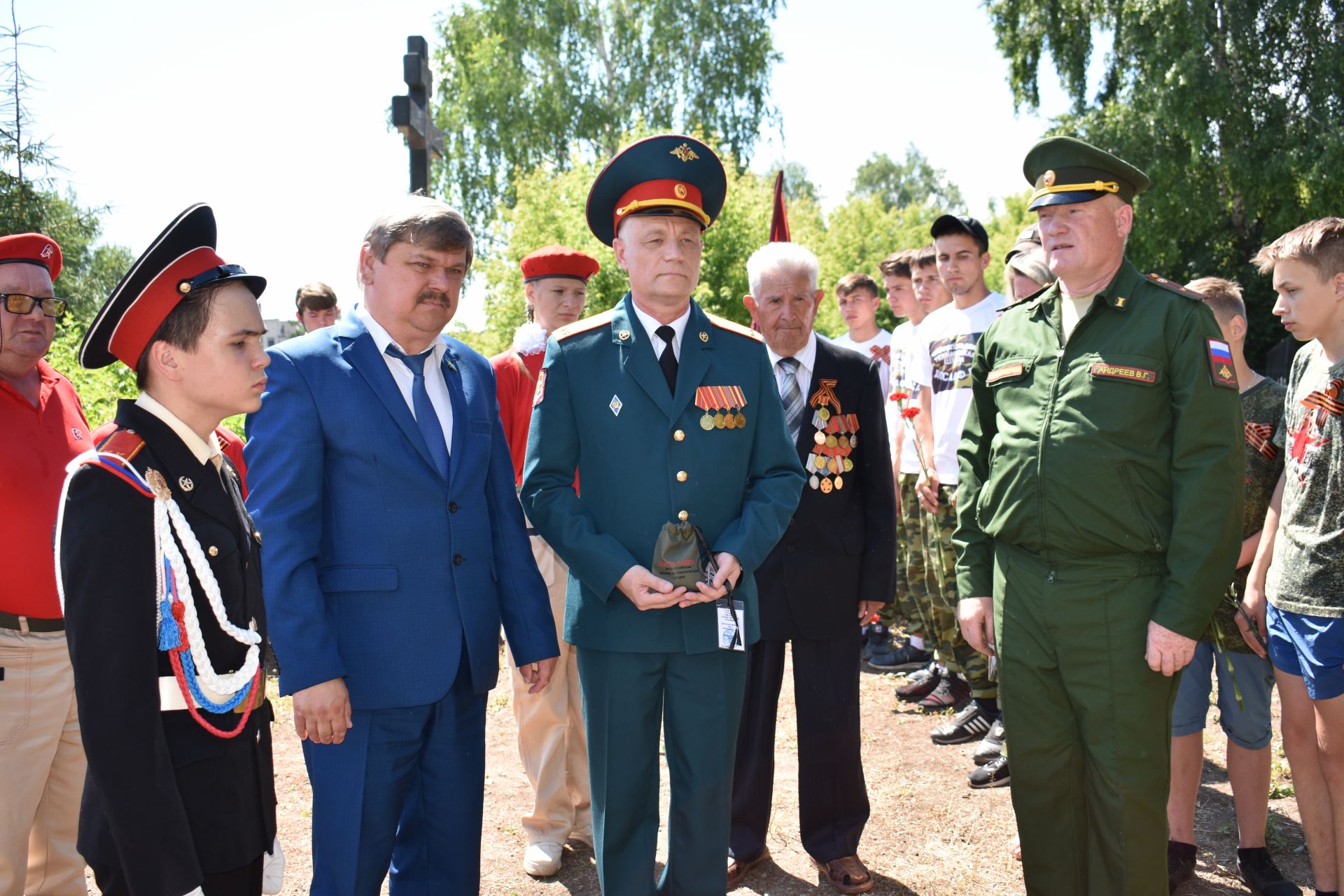 Чистополь присоединился к Всероссийской  акции «Горсть памяти» (Фоторепортаж)