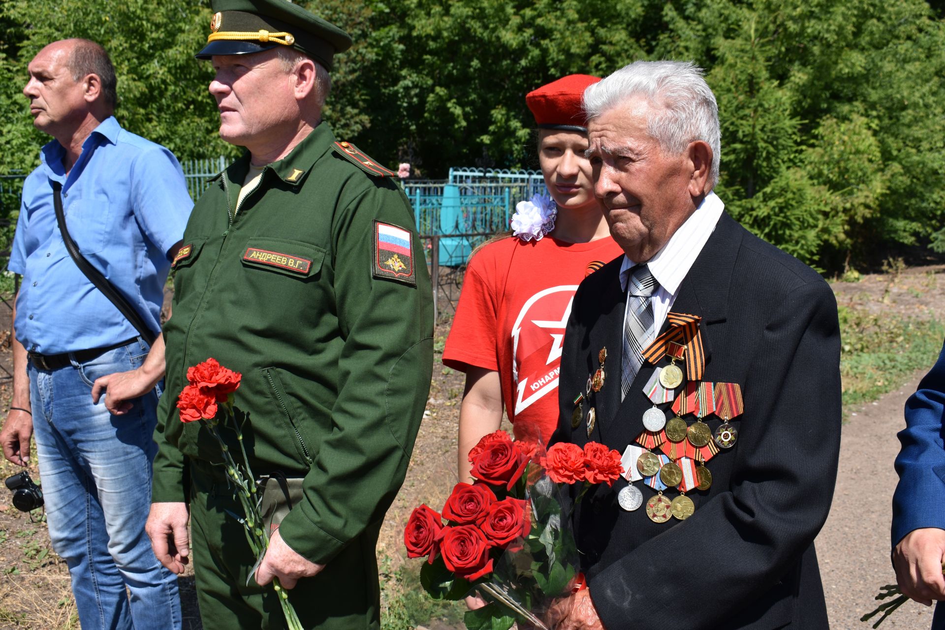 Чистополь присоединился к Всероссийской  акции «Горсть памяти» (Фоторепортаж)