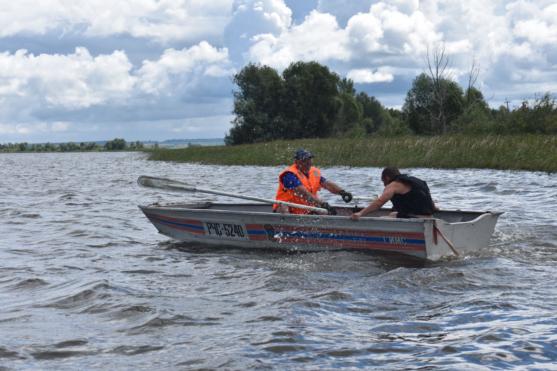 В Чистополе состоялись соревнования по водно-моторным видам спорта среди подразделений ГИМС