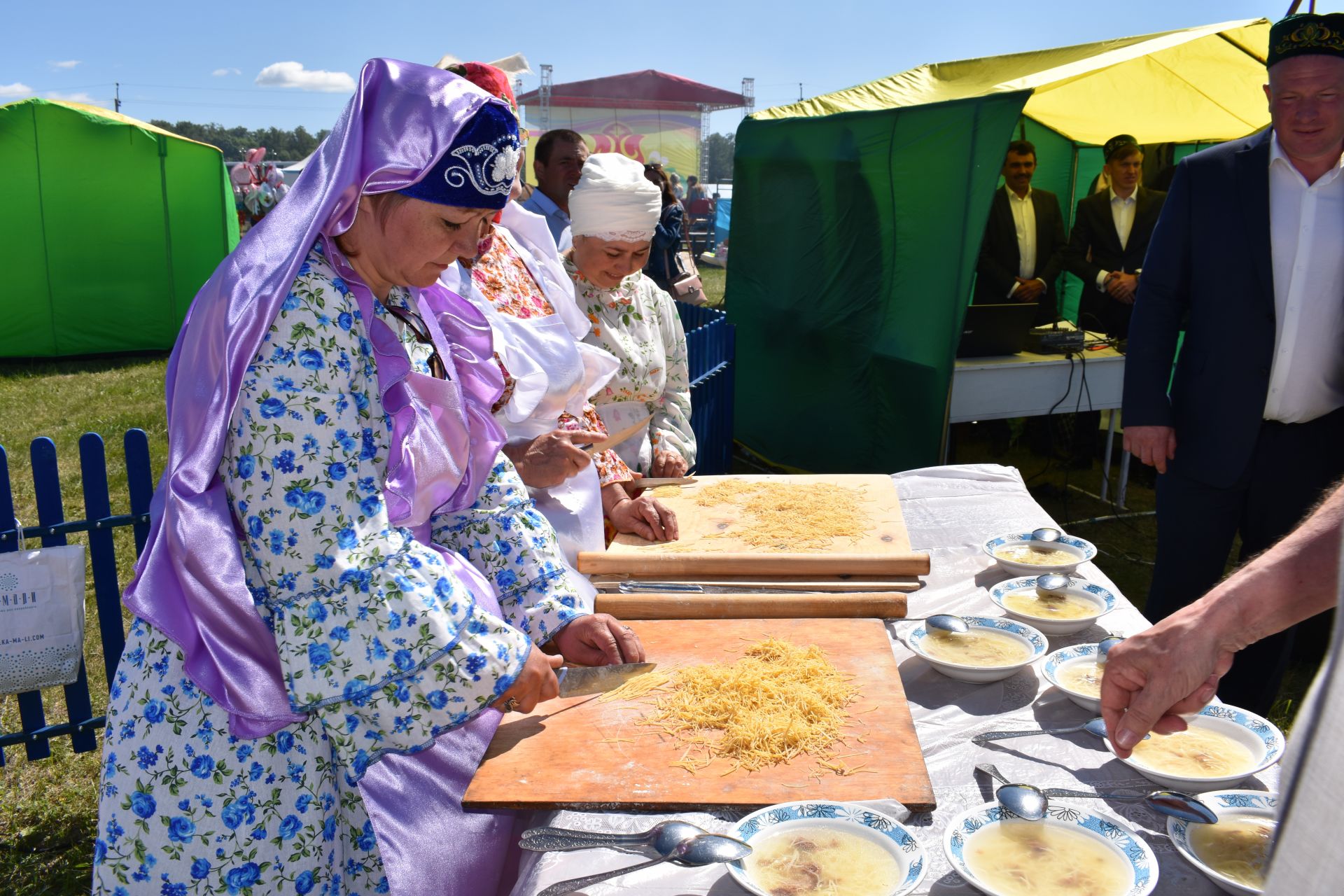 На Чистопольской земле искрометный праздник Сабантуй!