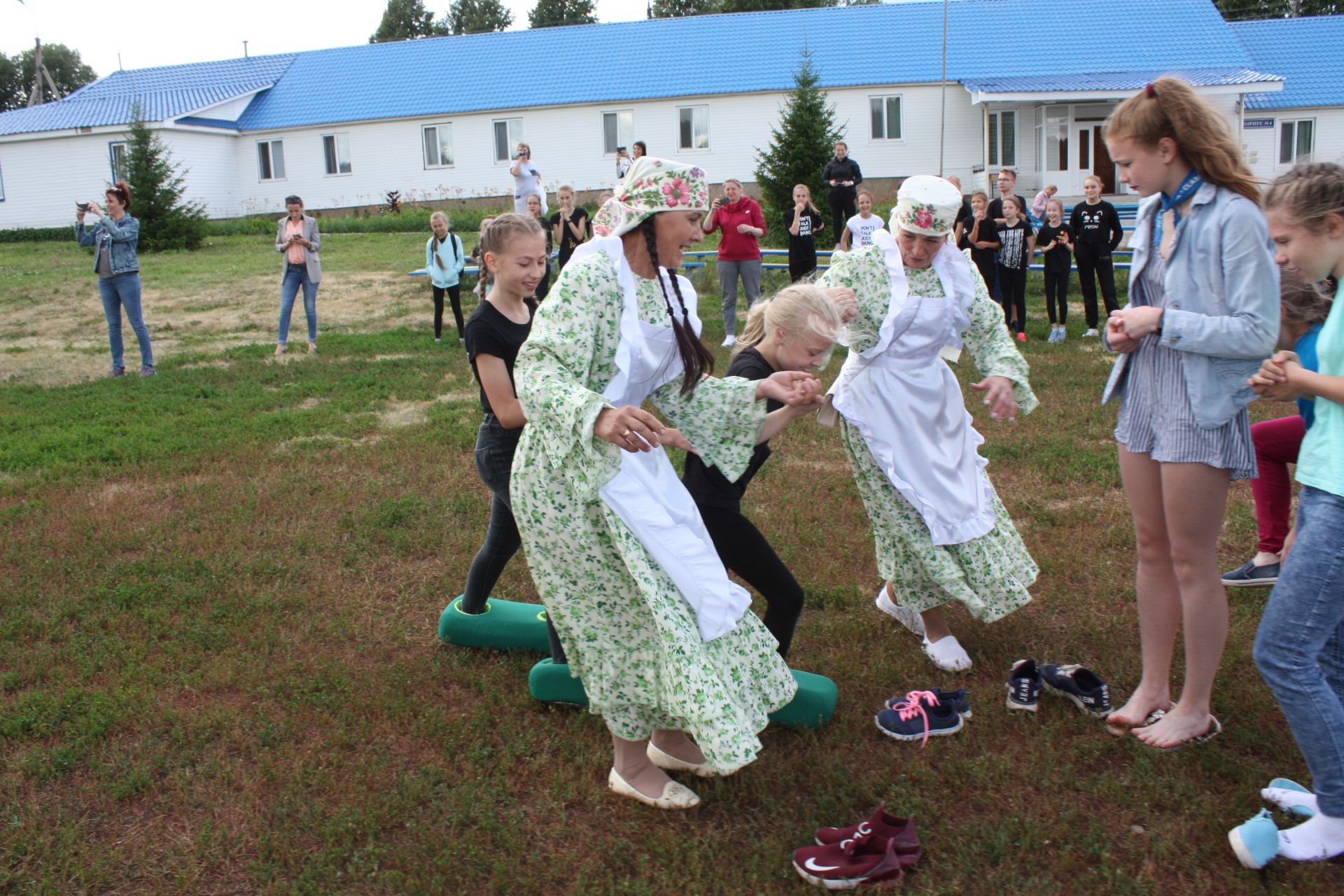 Сабантуй по-чистопольки: жители «Танцевальной деревни» побывали на народном празднике (ФОТОРЕПОРТАЖ)