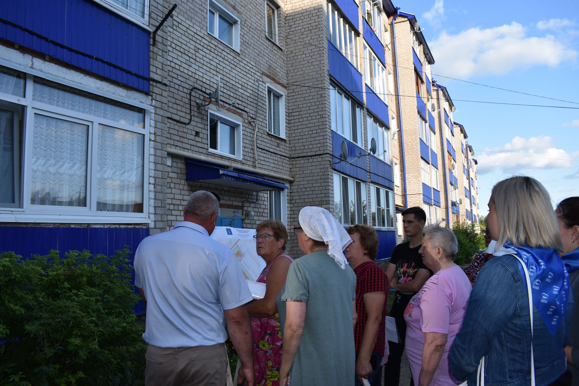 В Чистополе в рамках проекта «Наш двор» провели встречи с жильцами многоквартирных домов