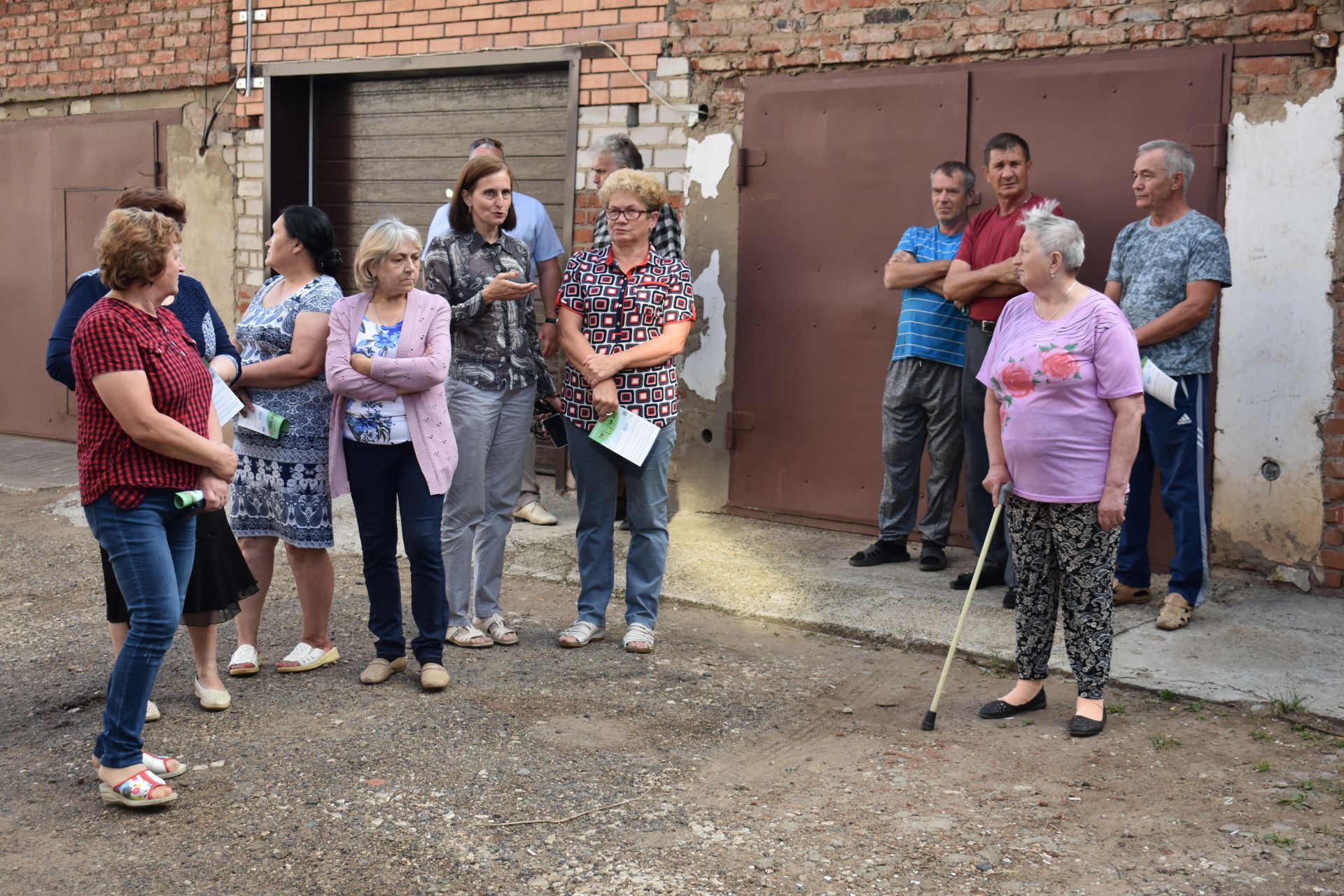 В Чистополе в рамках проекта «Наш двор» провели встречи с жильцами многоквартирных домов