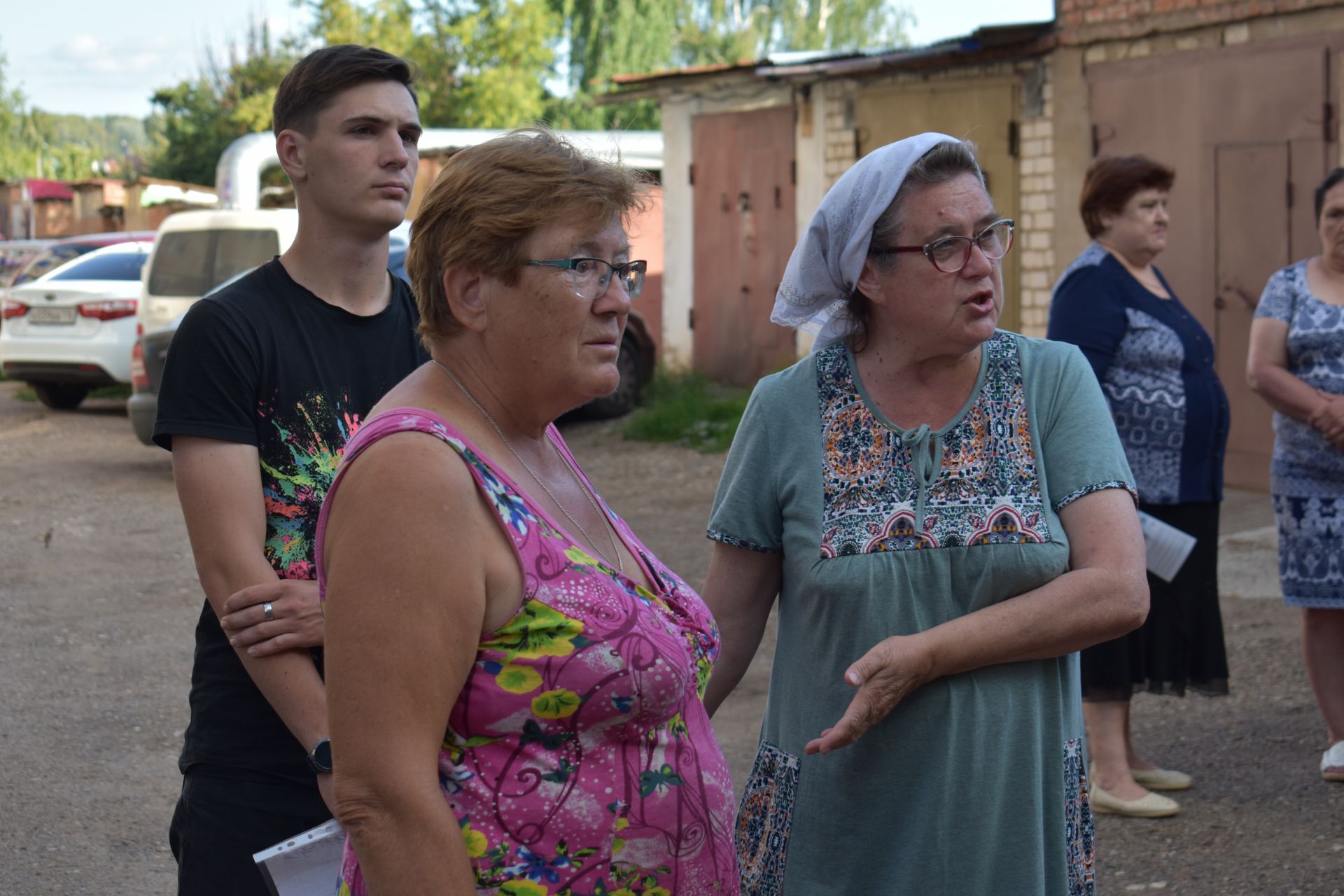 В Чистополе в рамках проекта «Наш двор» провели встречи с жильцами многоквартирных домов