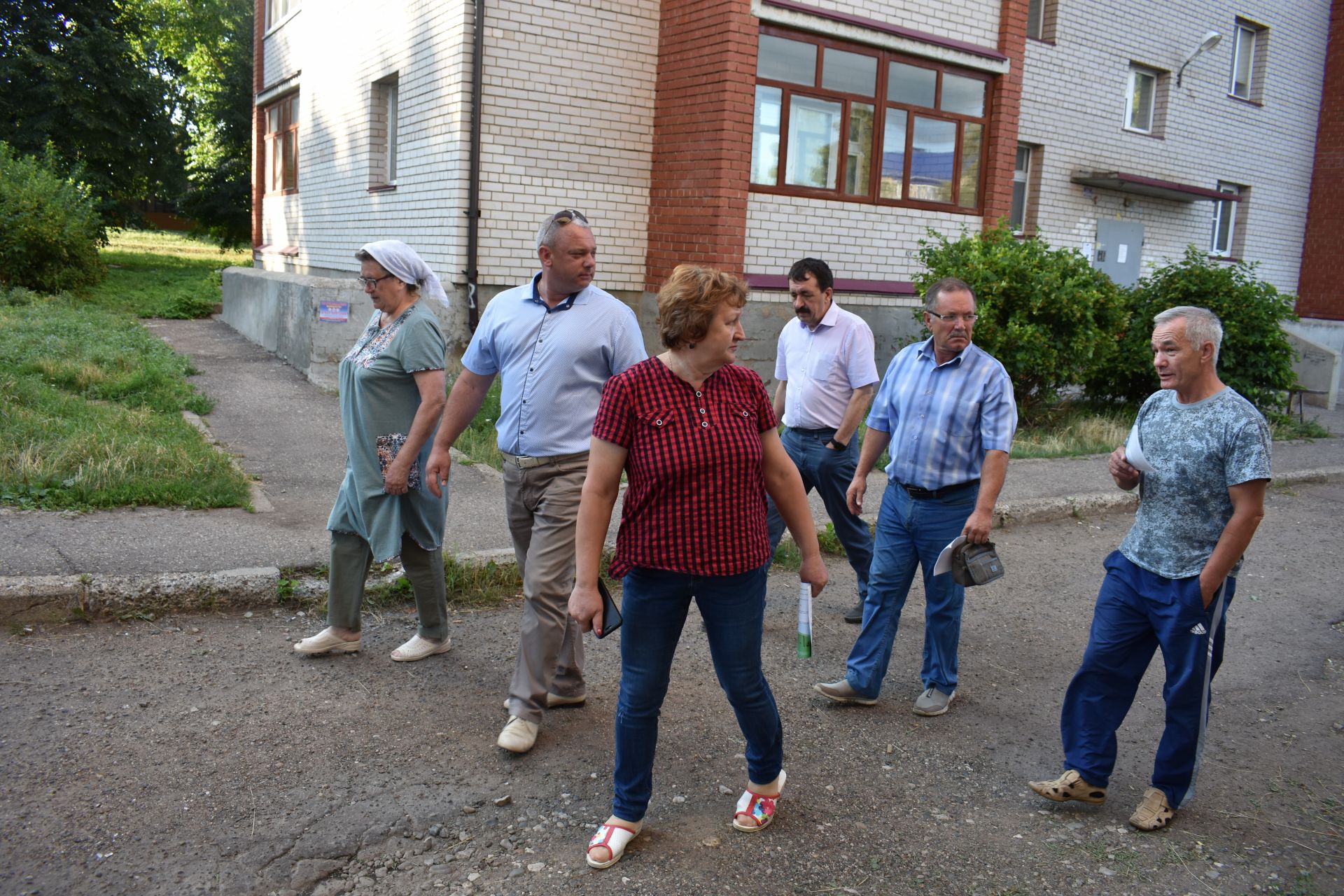 В Чистополе в рамках проекта «Наш двор» провели встречи с жильцами многоквартирных домов