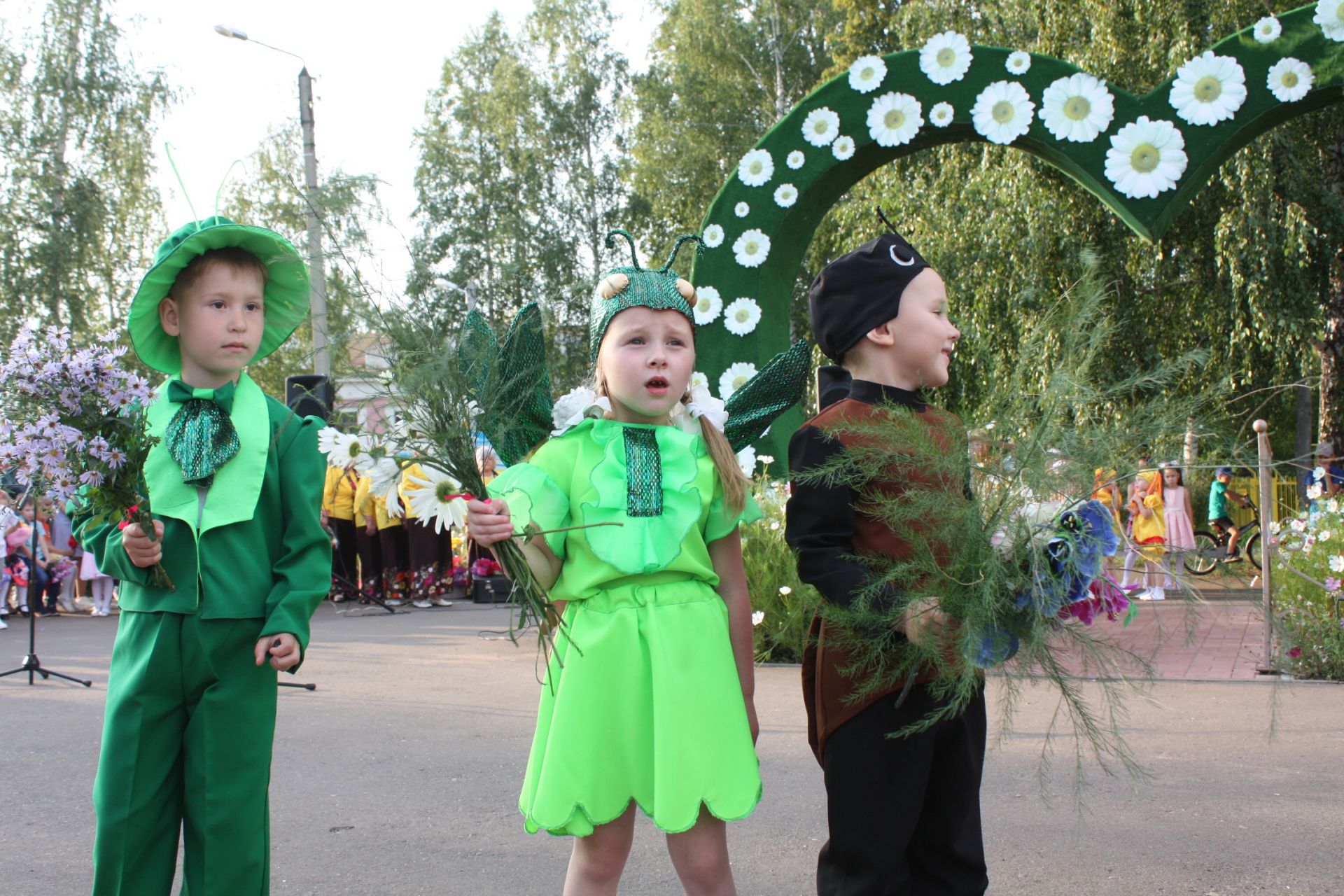 В Чистопольском ТОСе прошел праздник цветов (ФОТОРЕПОРТАЖ)