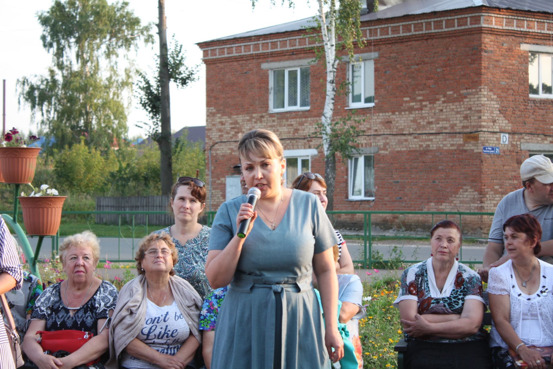 В Чистопольском ТОСе прошел праздник цветов (ФОТОРЕПОРТАЖ)