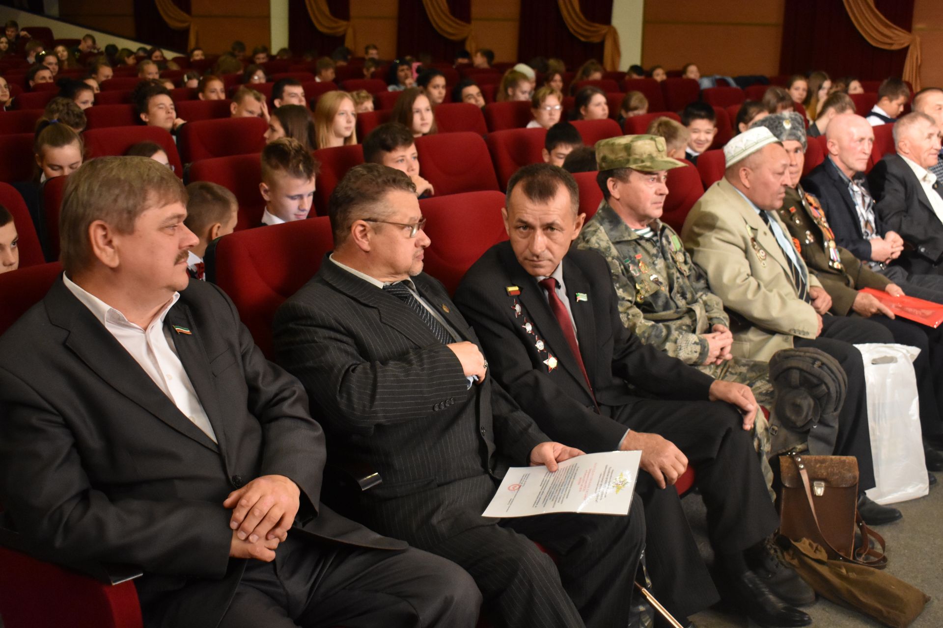 Чистопольские школьники встретились с ветеранами боевых действий и посмотрели популярный фильм  ФОТО и ВИДЕО